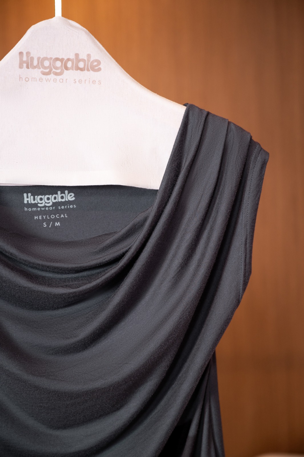 HUGGABLE DRAPERY TOP STONE