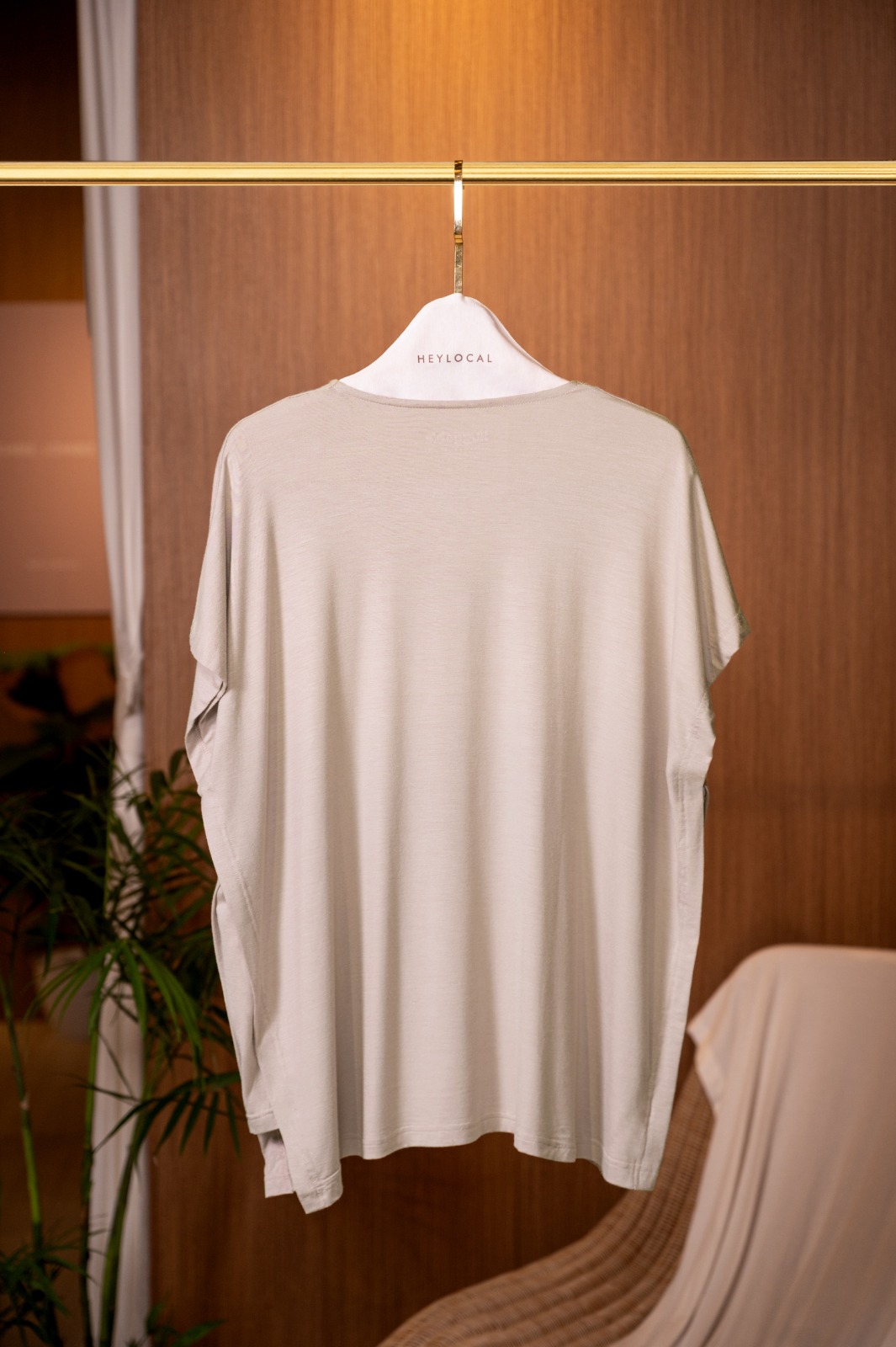 HUGGABLE FLAP V-NECK TOP BONE