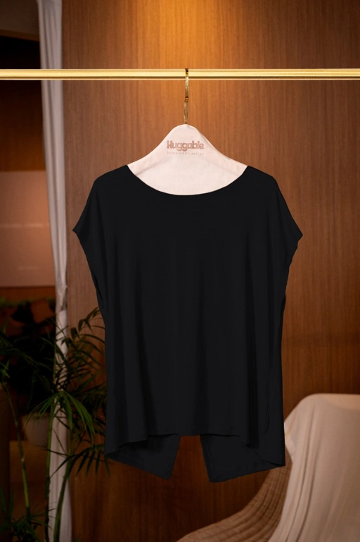 Image of HUGGABLE TWIST TOP BLACK BEAUTY