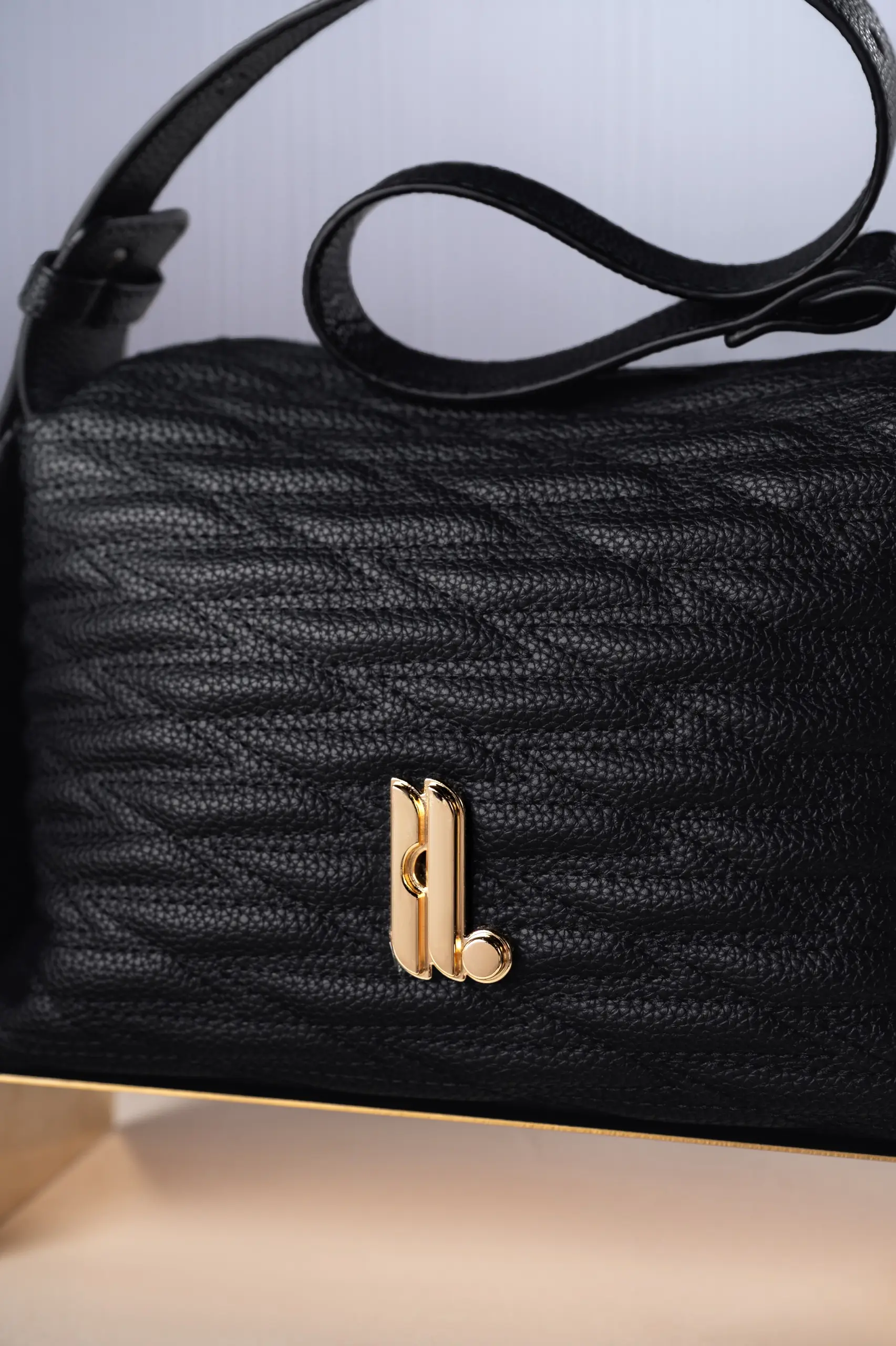 CARMEN BAG BLACK