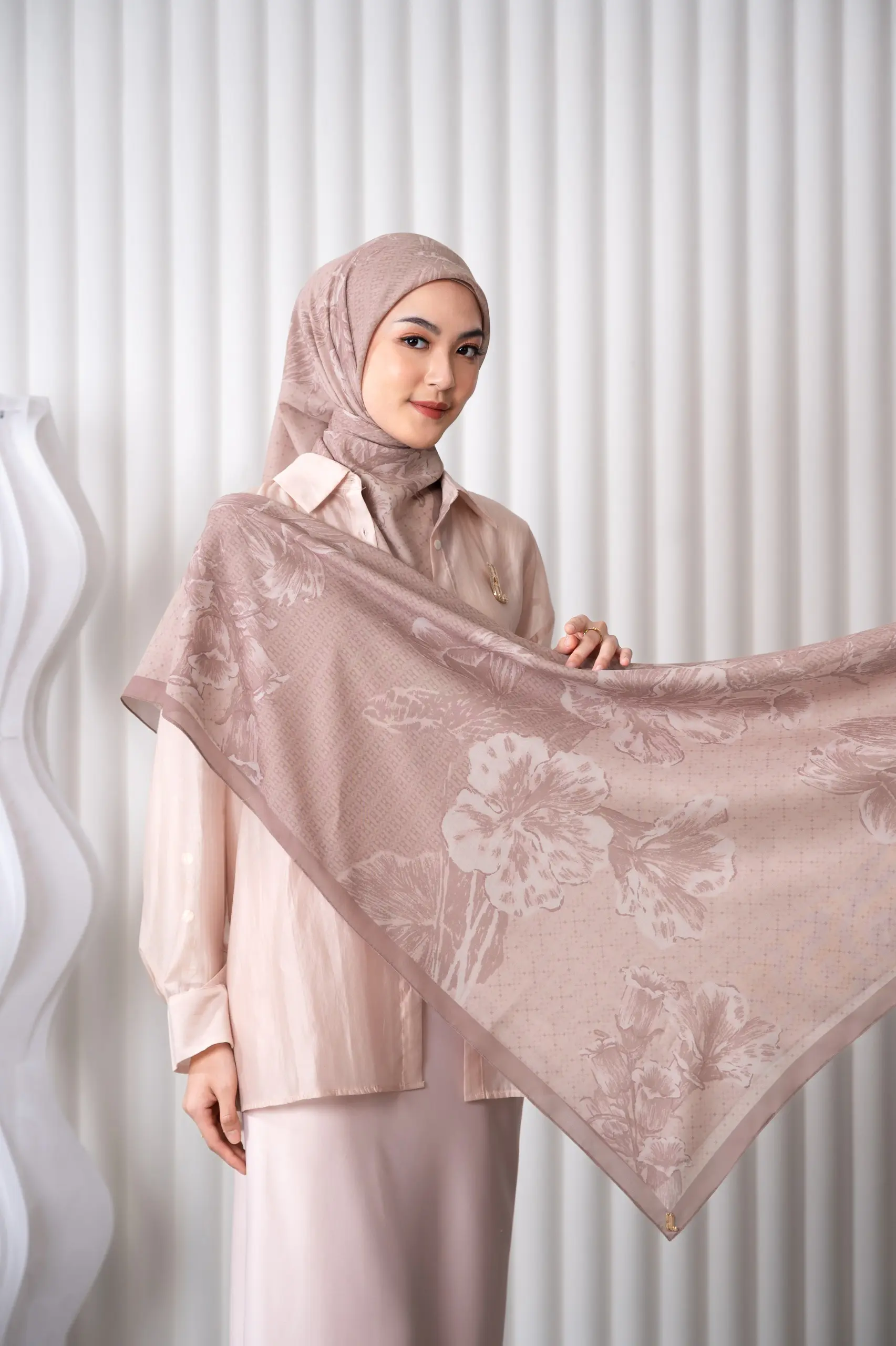 FLEUREA SCARF SUNPETAL
