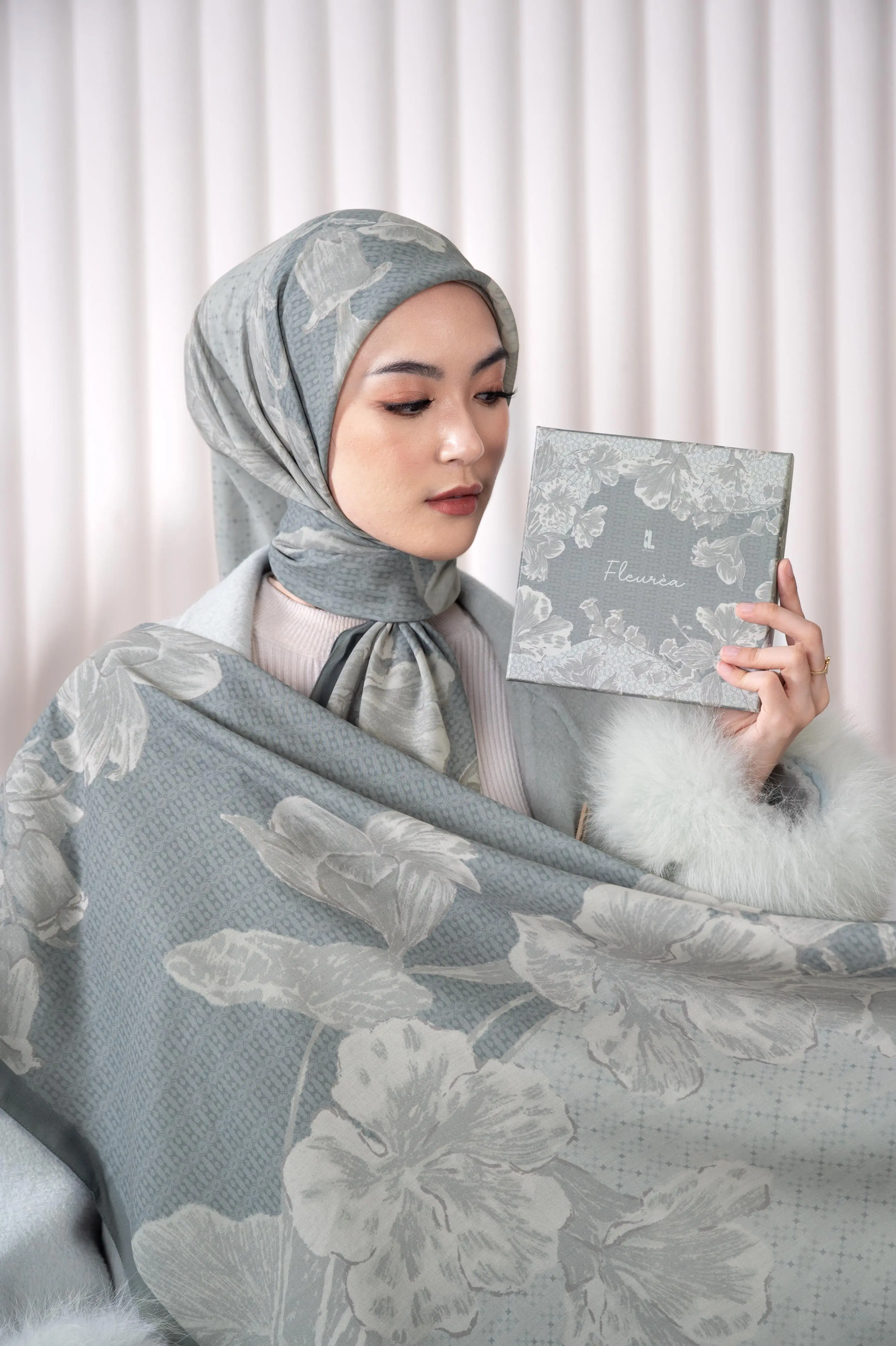 FLEUREA SCARF AQUIRA