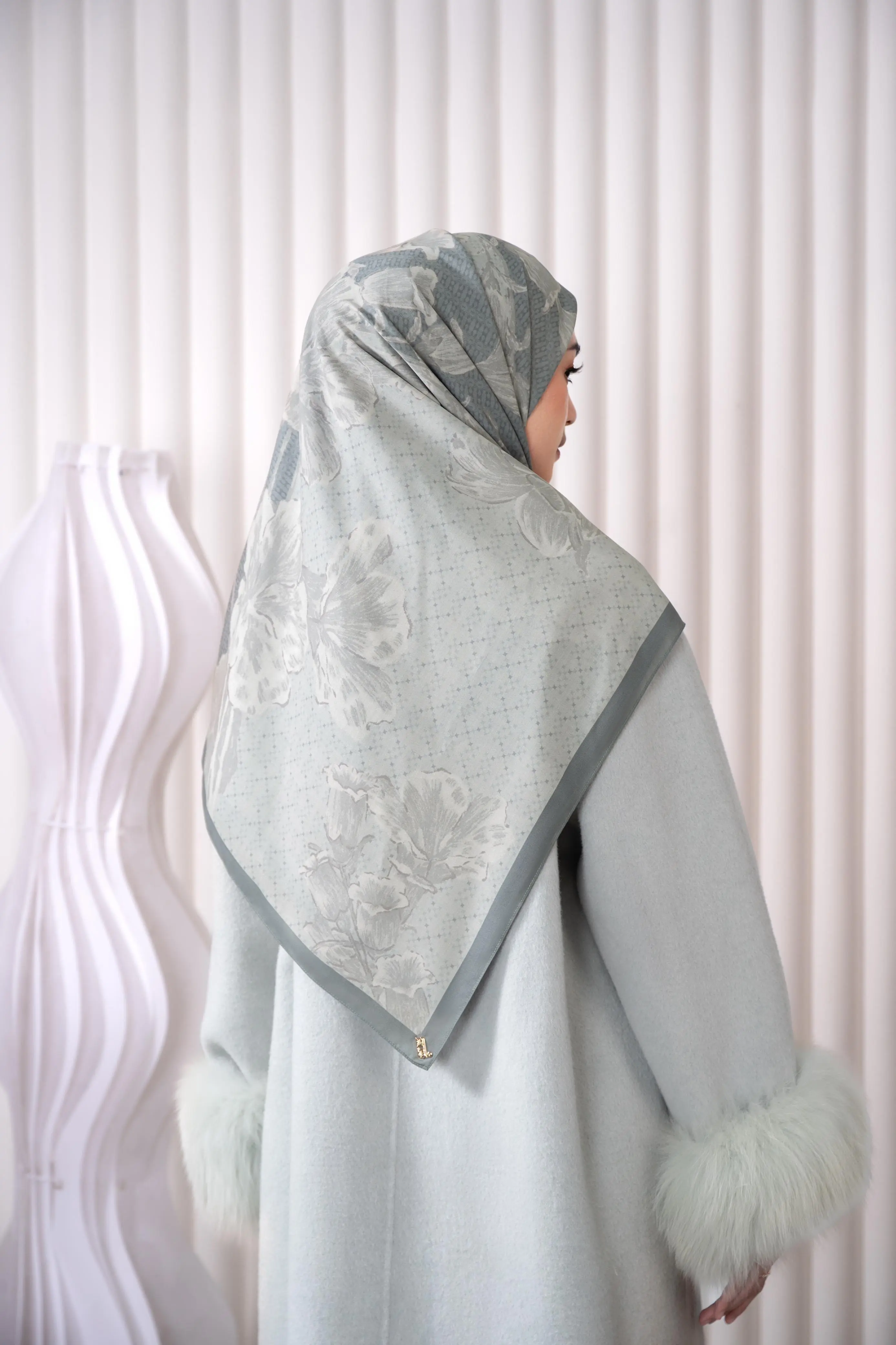 FLEUREA SCARF AQUIRA