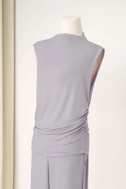 Image of HUGGABLE RUCHED INNER TOP MIST GRAY