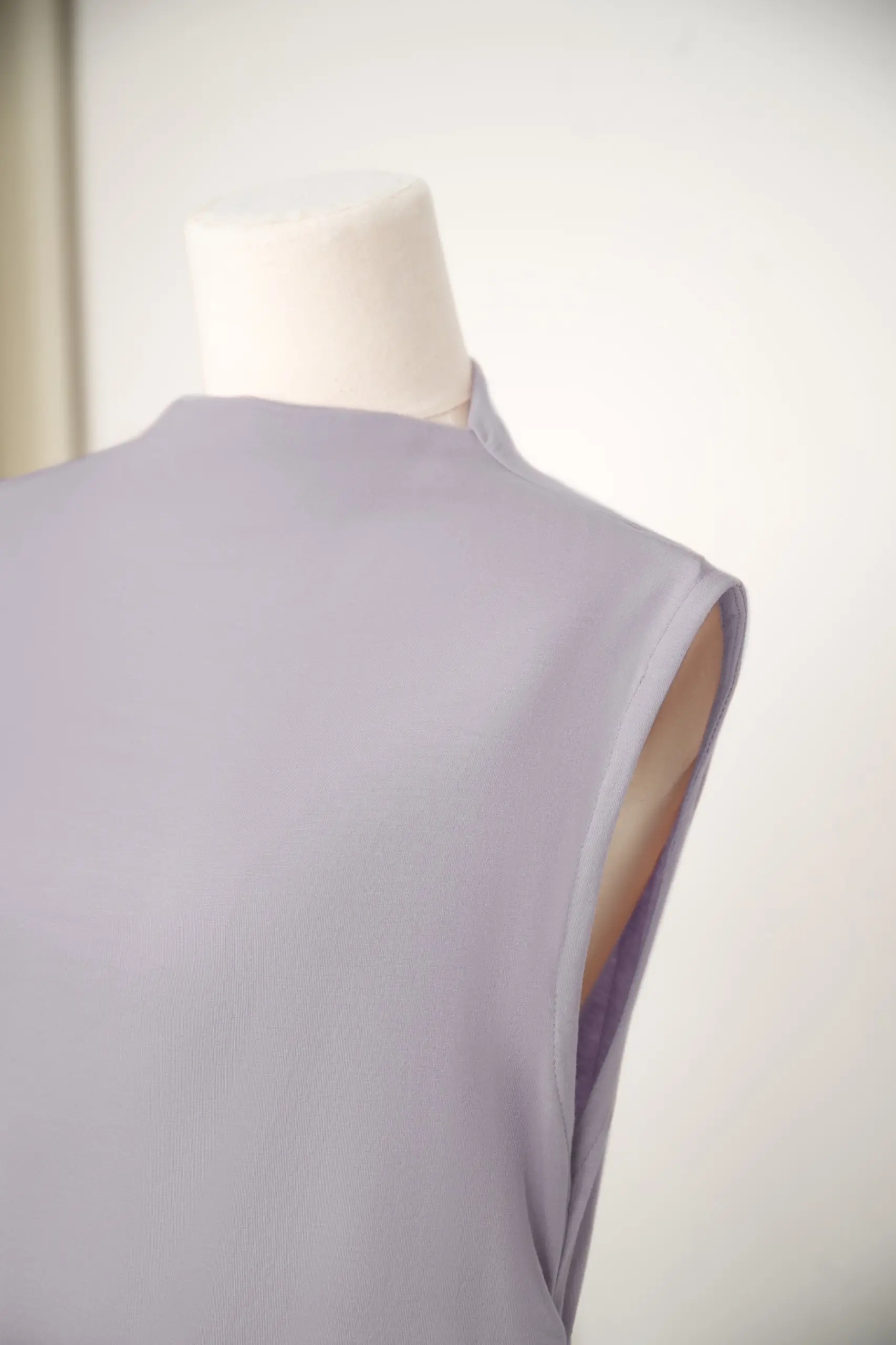 HUGGABLE RUCHED INNER TOP MIST GRAY