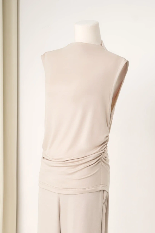 Image of HUGGABLE RUCHED INNER TOP NEUTRAL