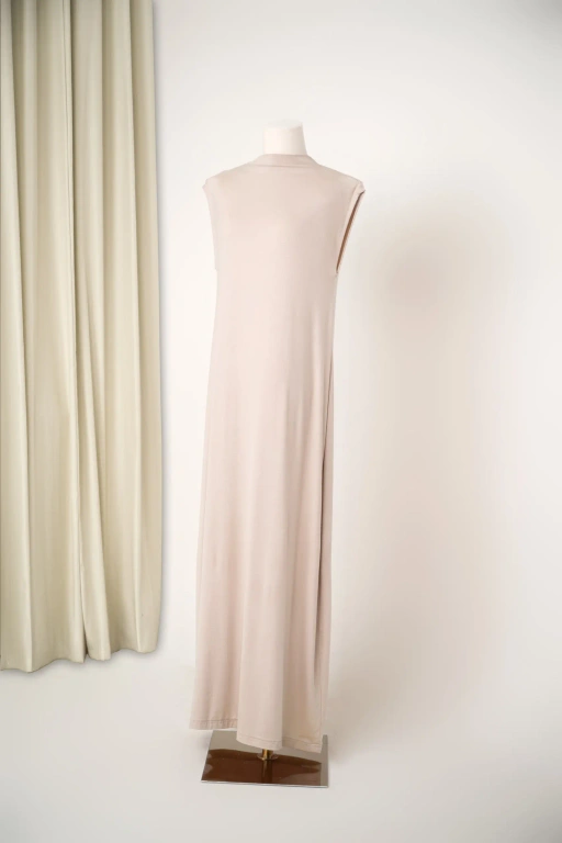 Image of HUGGABLE SLEEVELESS INNER DRESS NEUTRAL