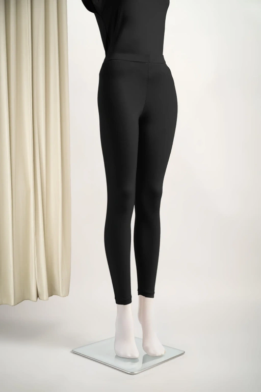 Image of HUGGABLE LEGGING BLACK BEAUTY