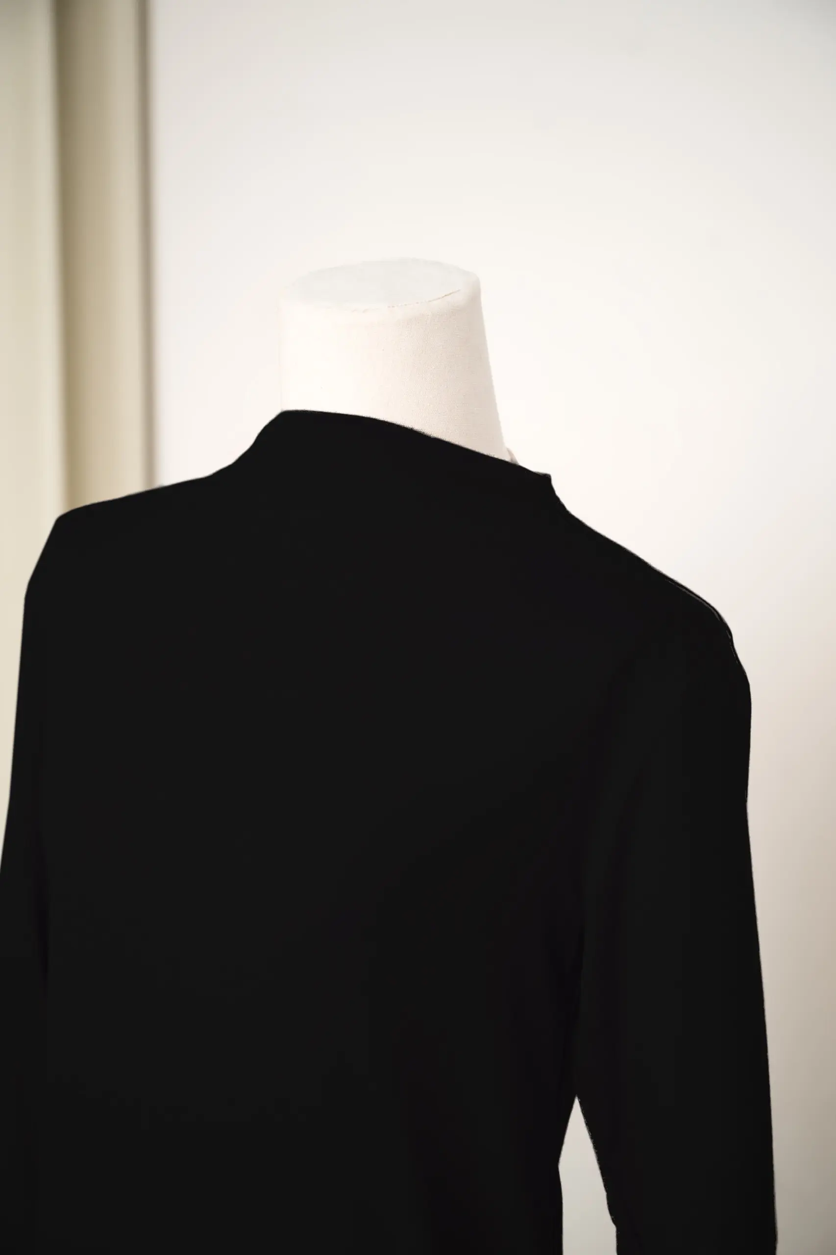 HUGGABLE LONG SLEEVE INNER TOP BLACK BEAUTY
