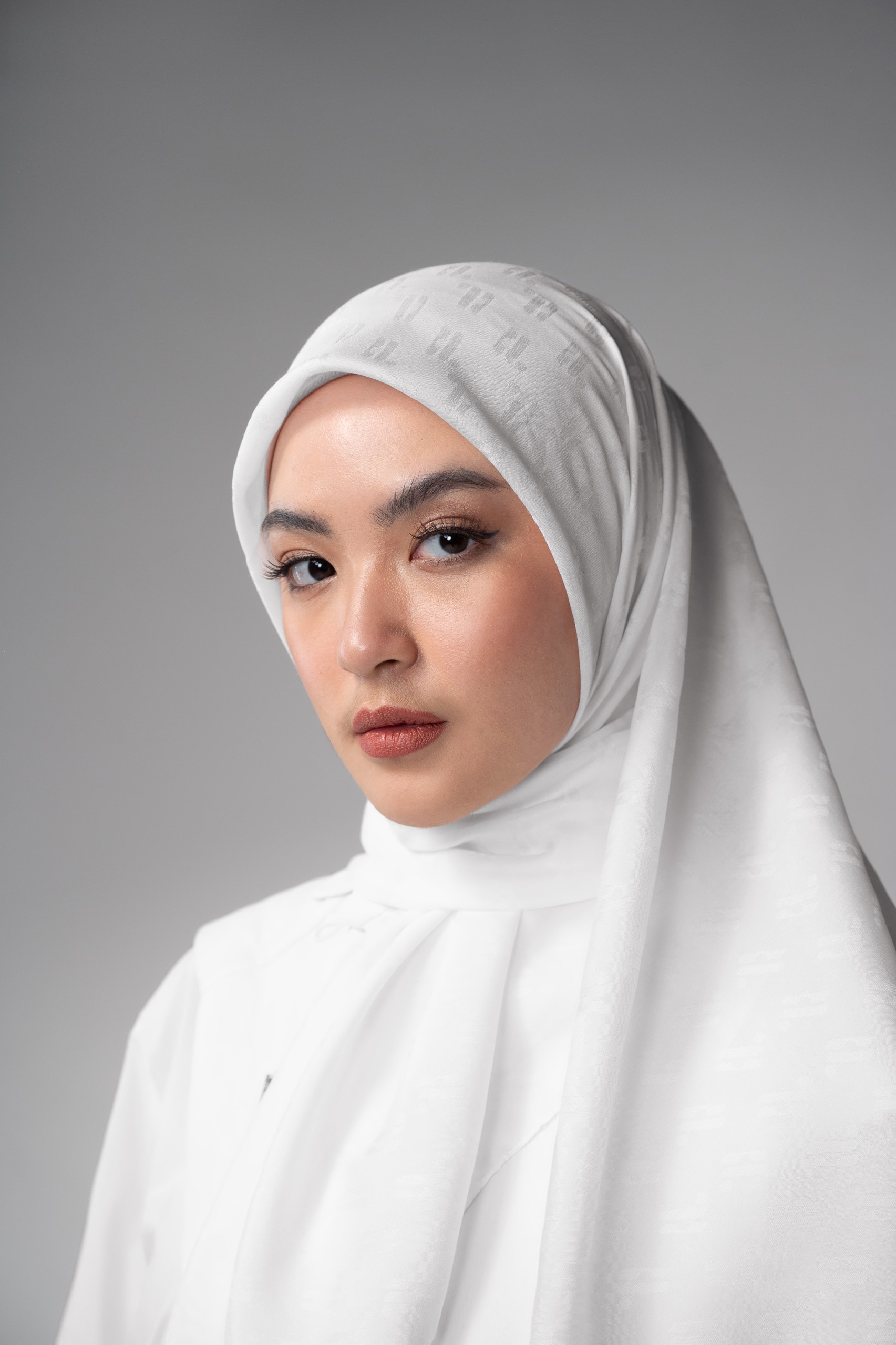 JACQUELLE SCARF PELITA