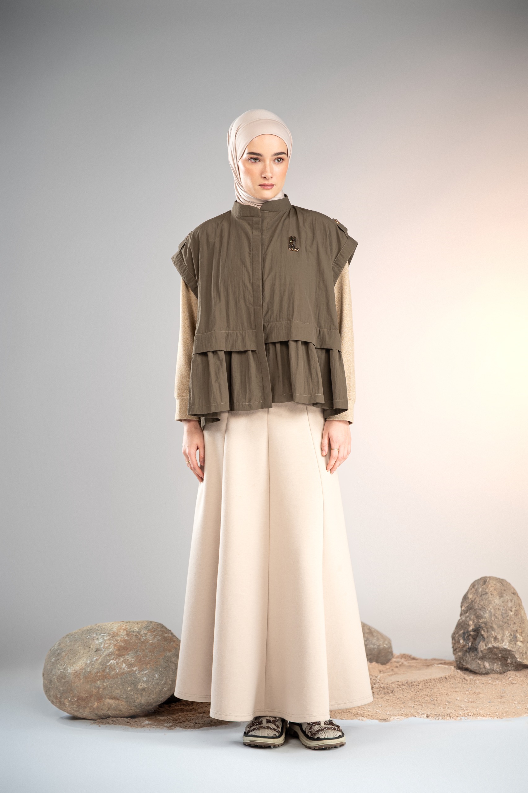 MARGOT FRILL VEST SEPIA