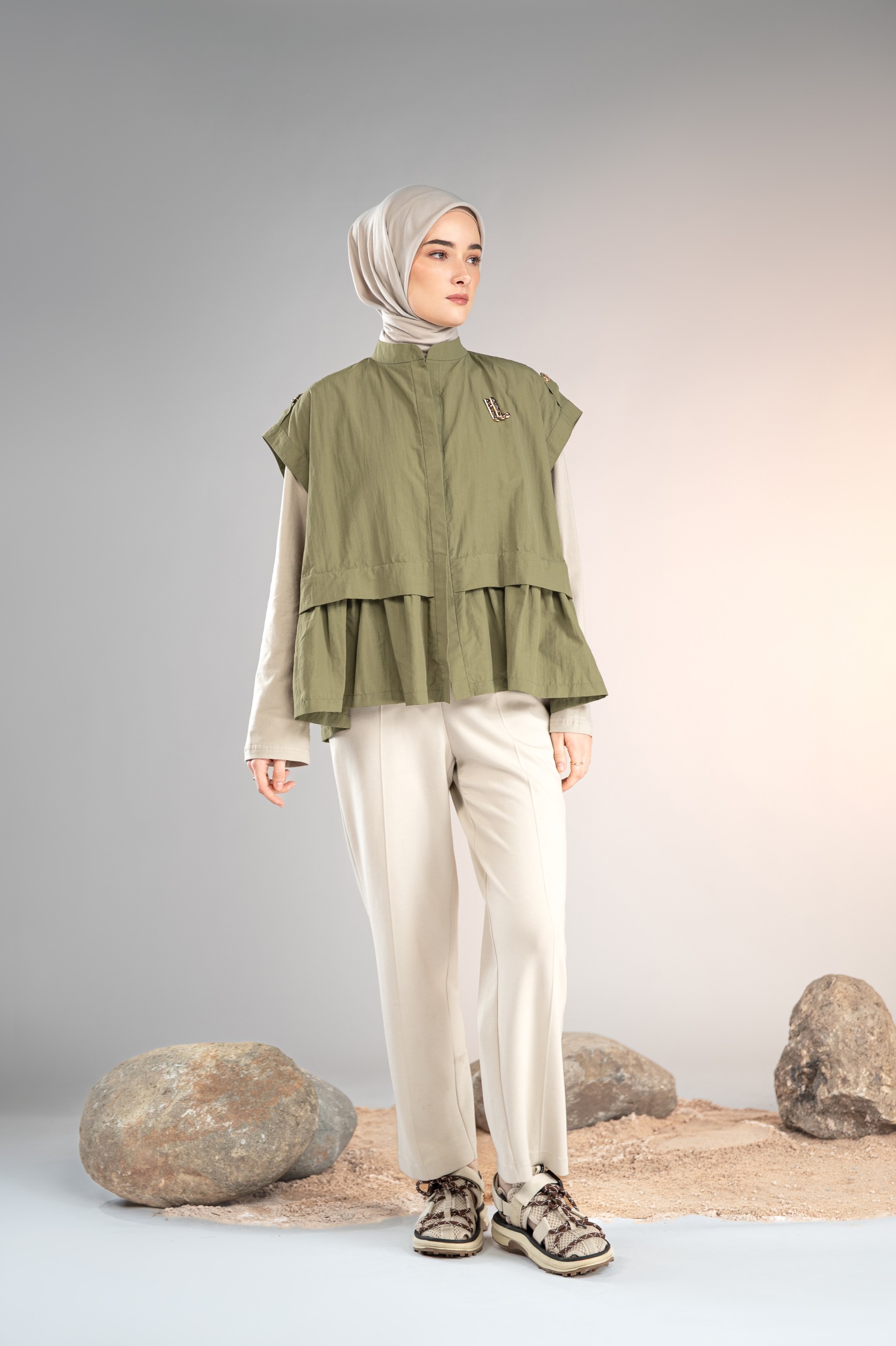 MARGOT FRILL VEST EVERGREEN