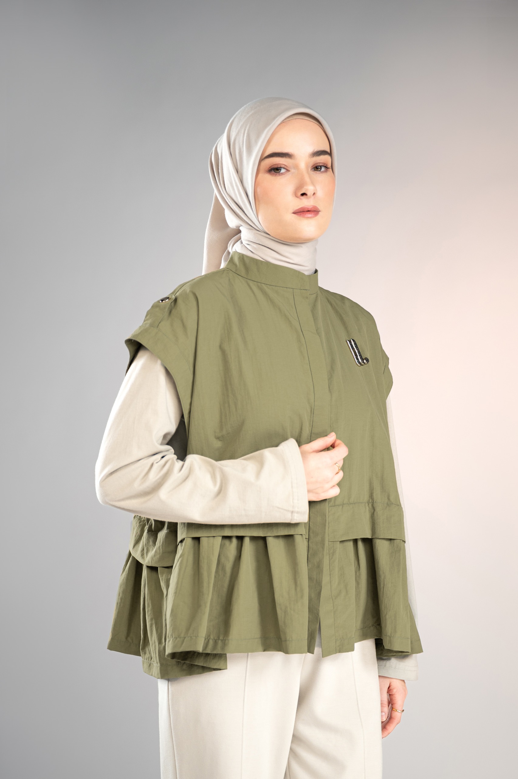 MARGOT FRILL VEST EVERGREEN