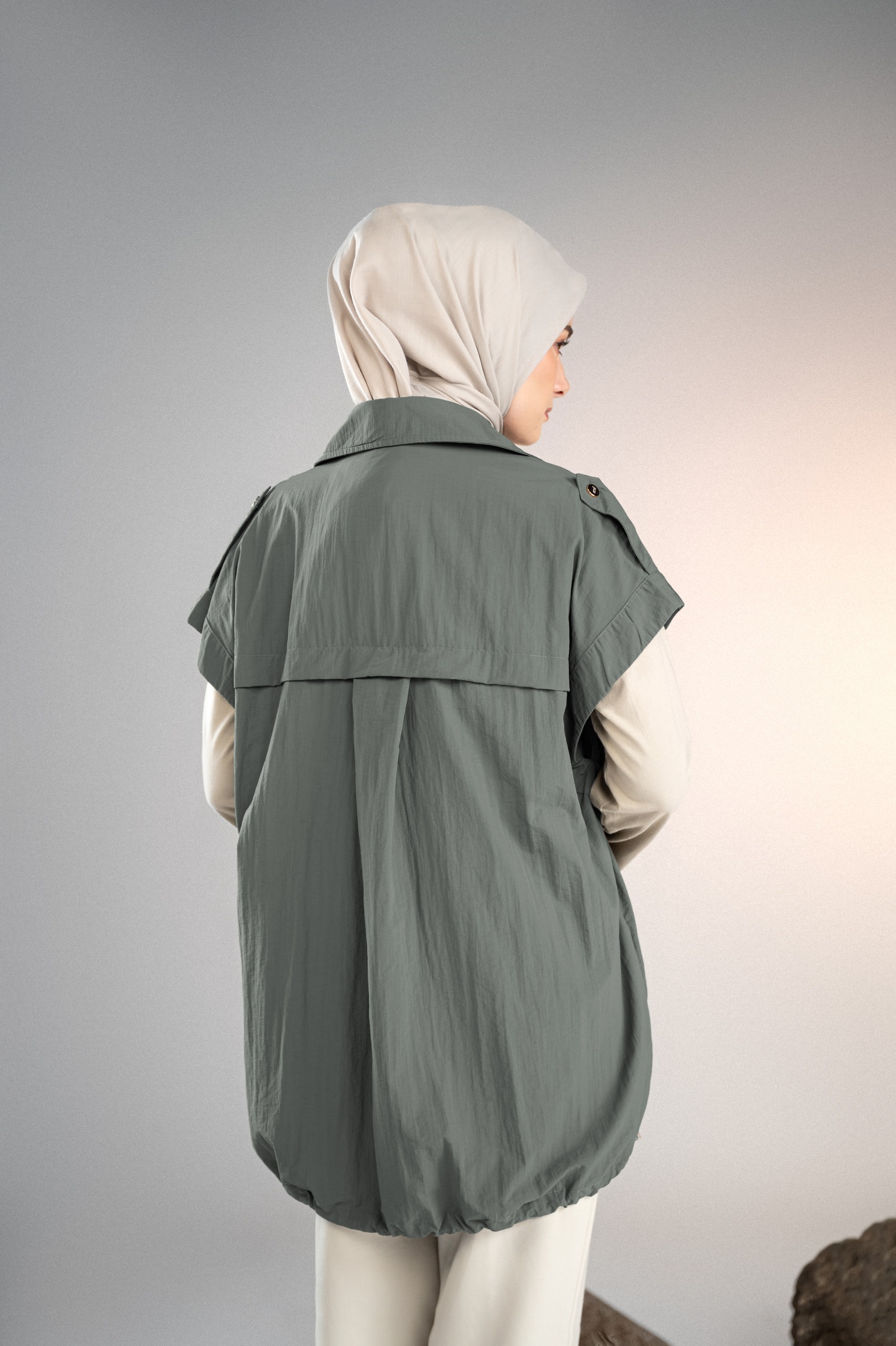 MARGOT VEST CEMENT