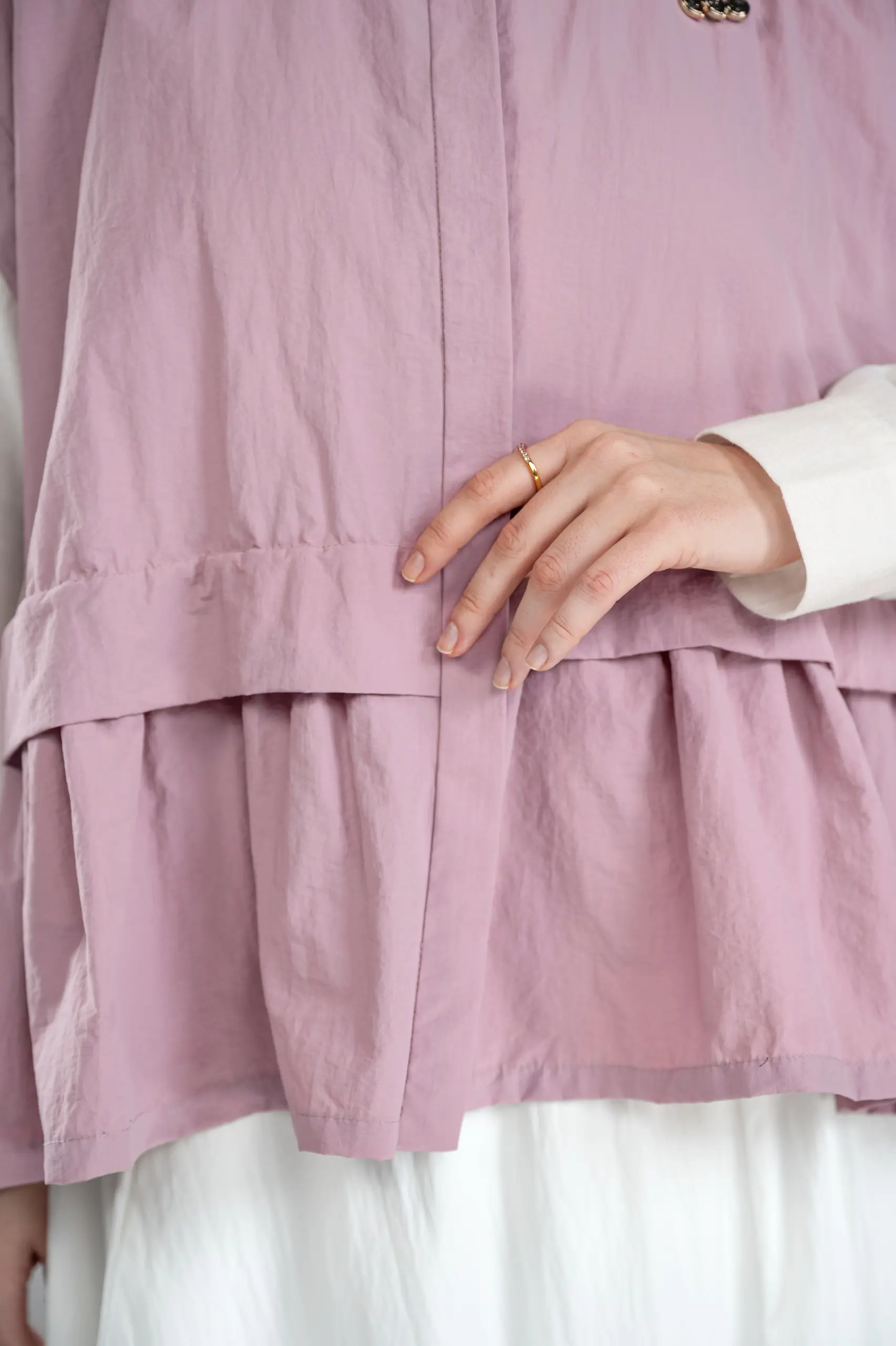 MARGOT FRILL VEST ROSETTE
