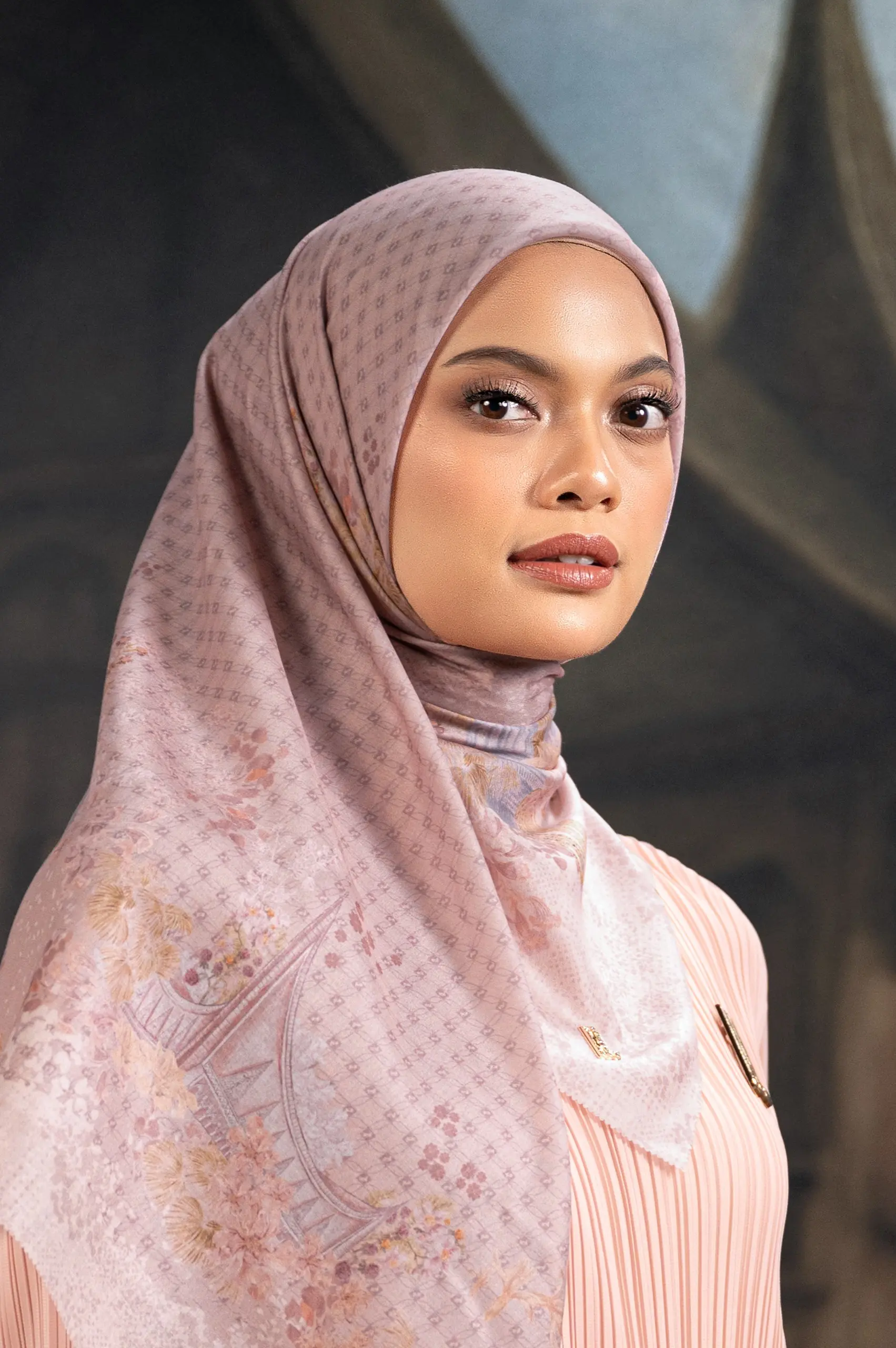 THE BEAUTY OF PADANG SCARF PEACHROSE