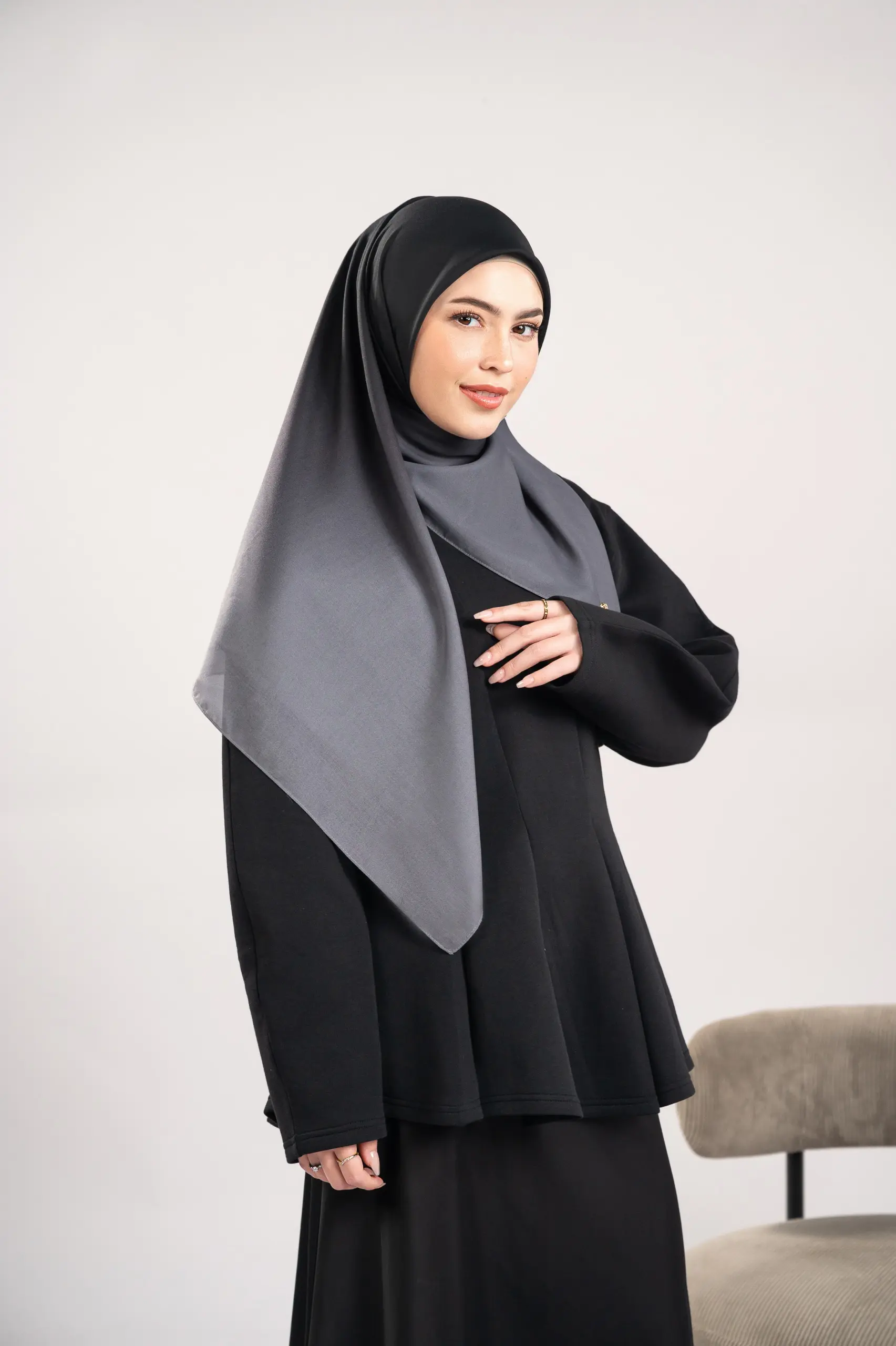 FLAIRY SCARF STONE