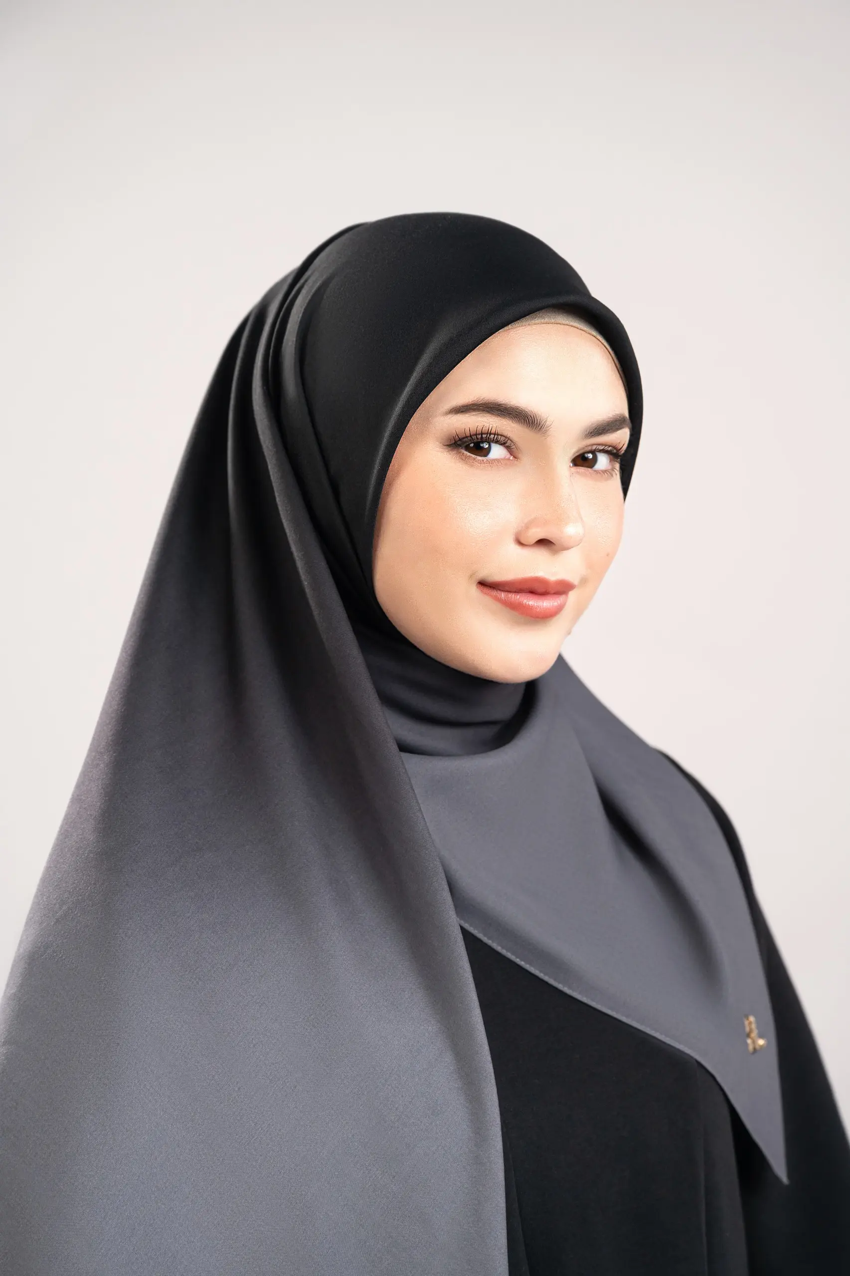 FLAIRY SCARF STONE
