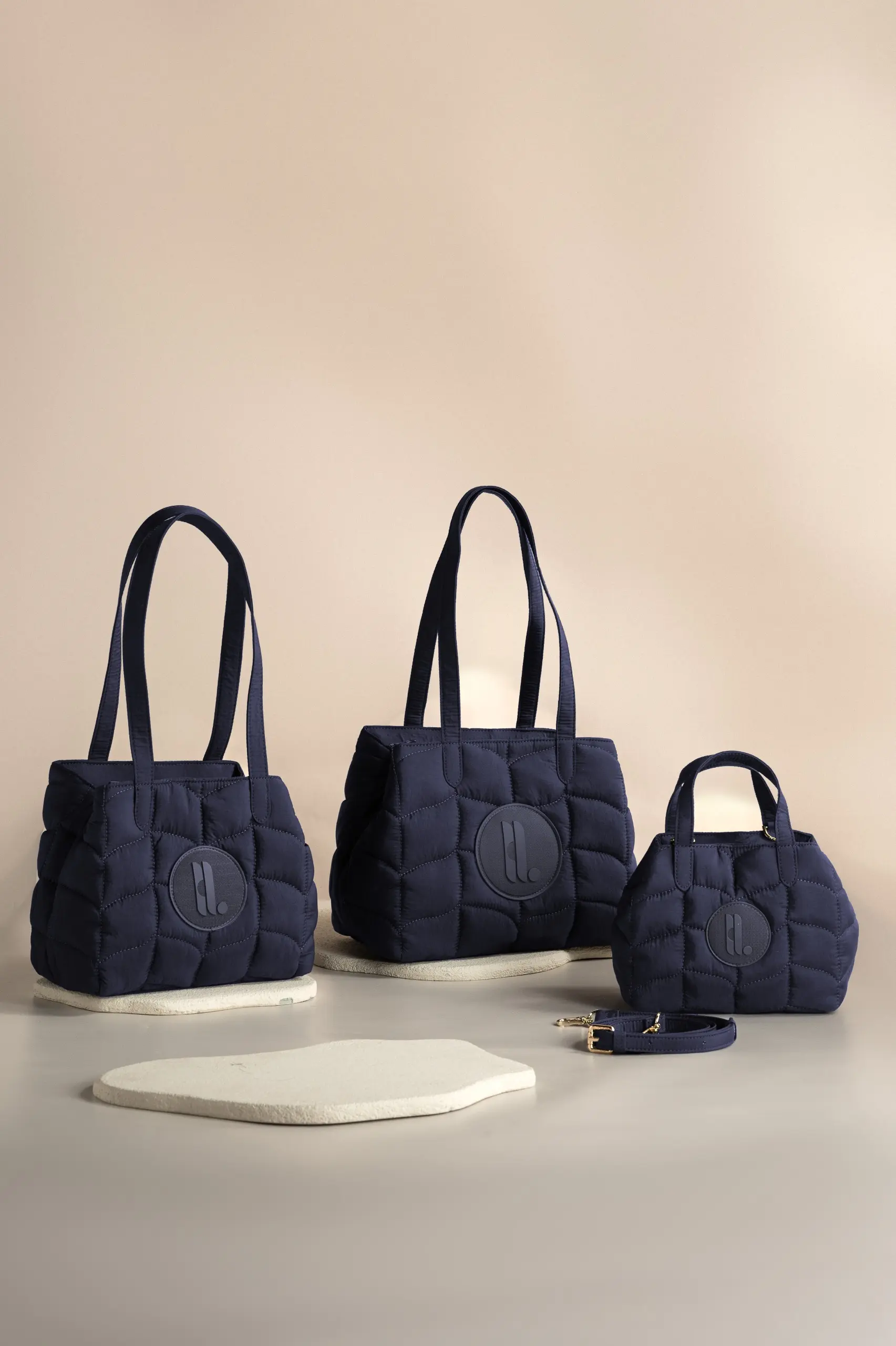 FLUFFLY TOTEBAG MIDNIGHT