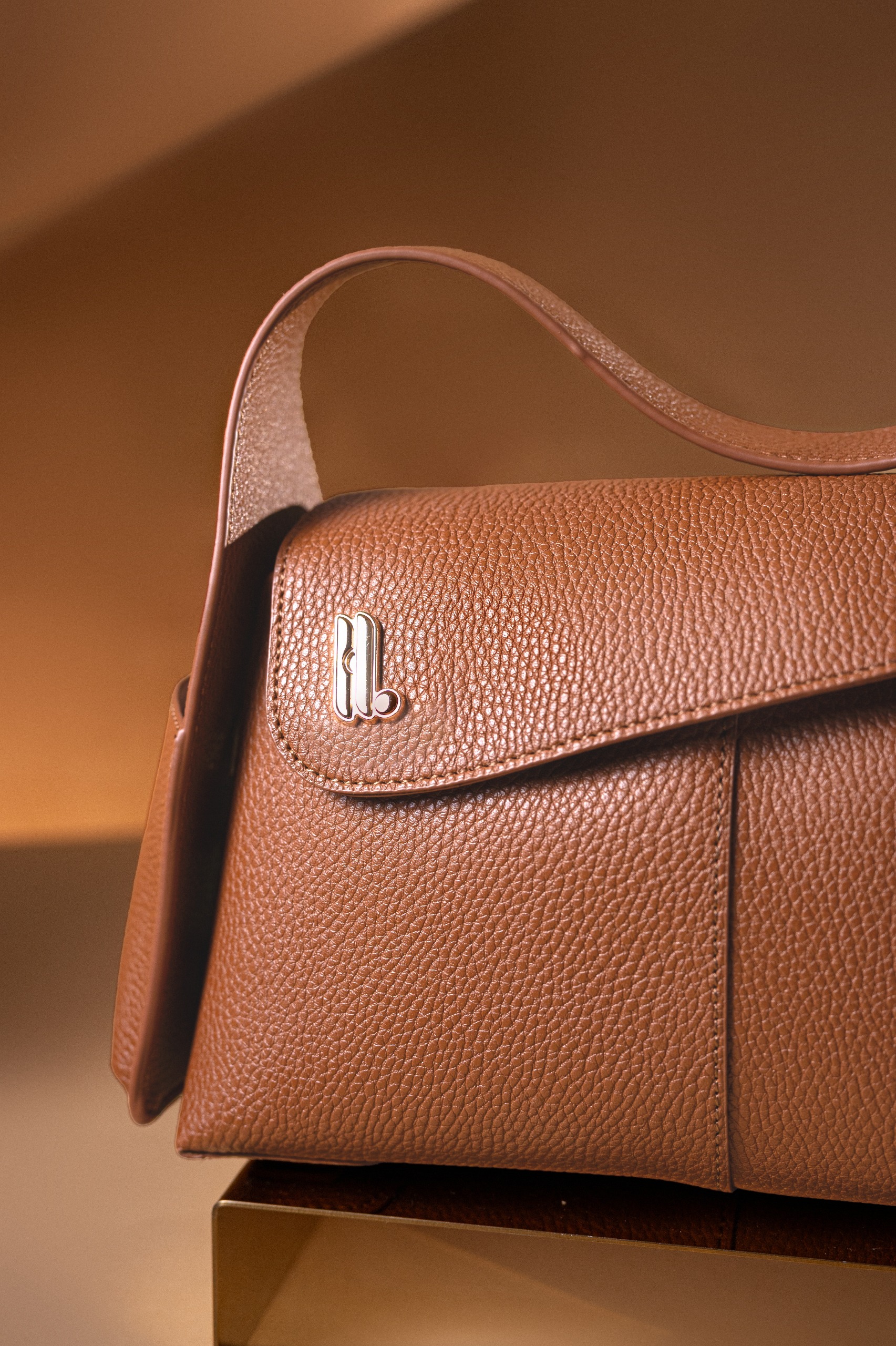 KIEV BAG CARAMEL