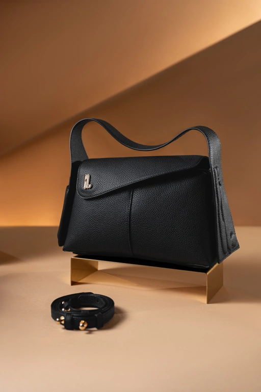 Image of KIEV BAG BLACK