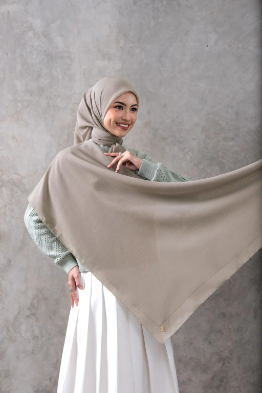 AIRY SCARF CLAY