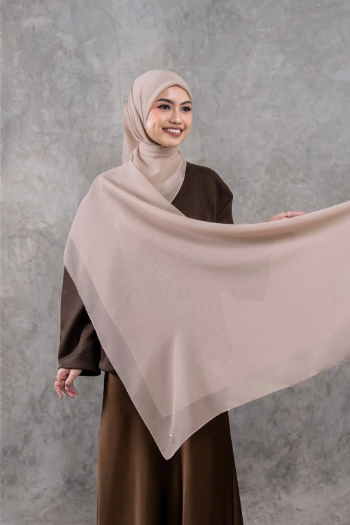 AIRY SCARF LACE