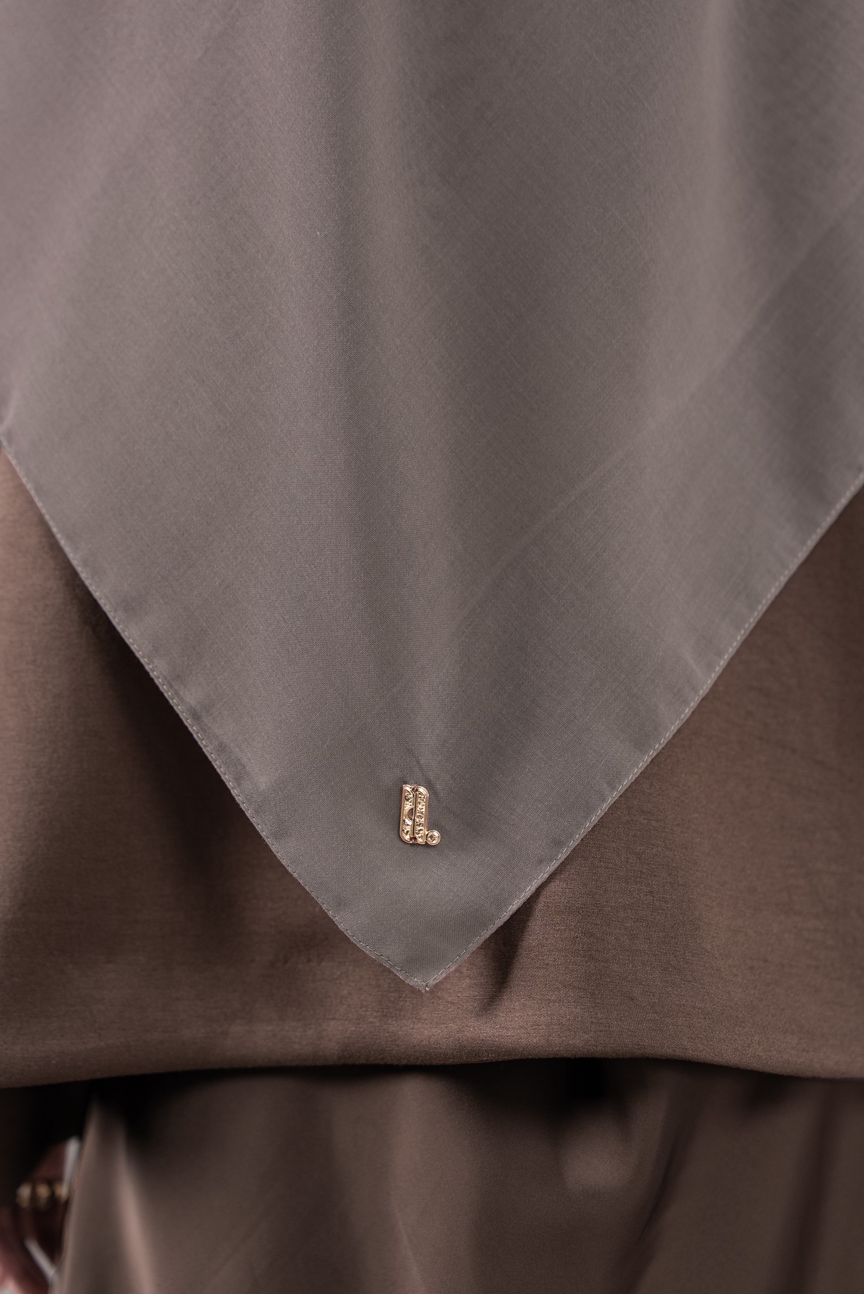 AIRY SCARF TAUPE