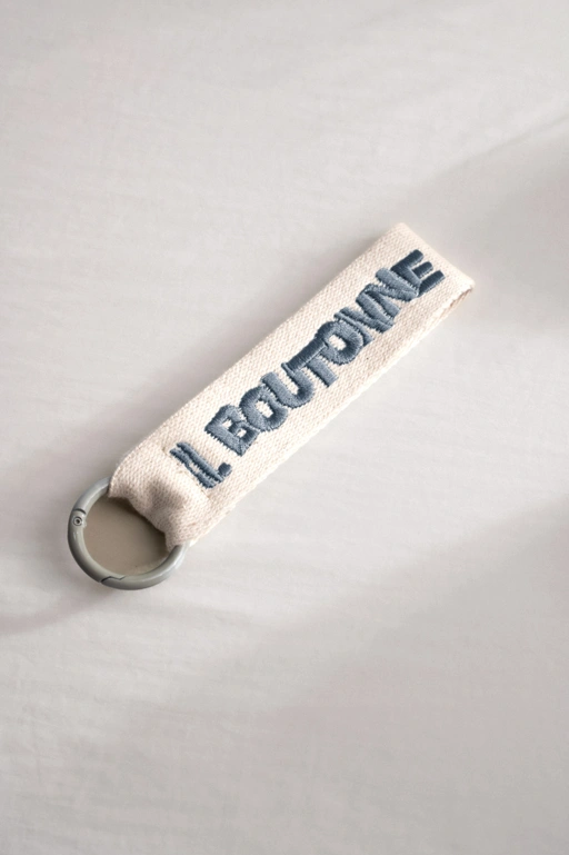 BOUTONNE POP CHARM BLUEFIN