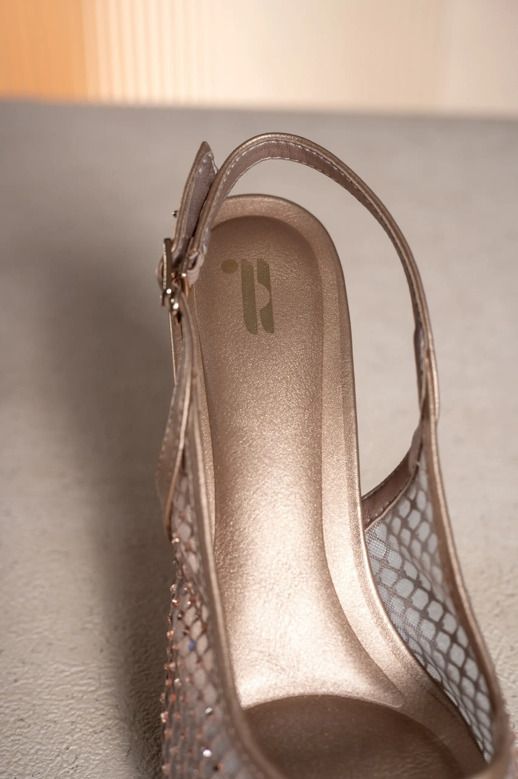 ROZE HEELS RUSTIC ROSE