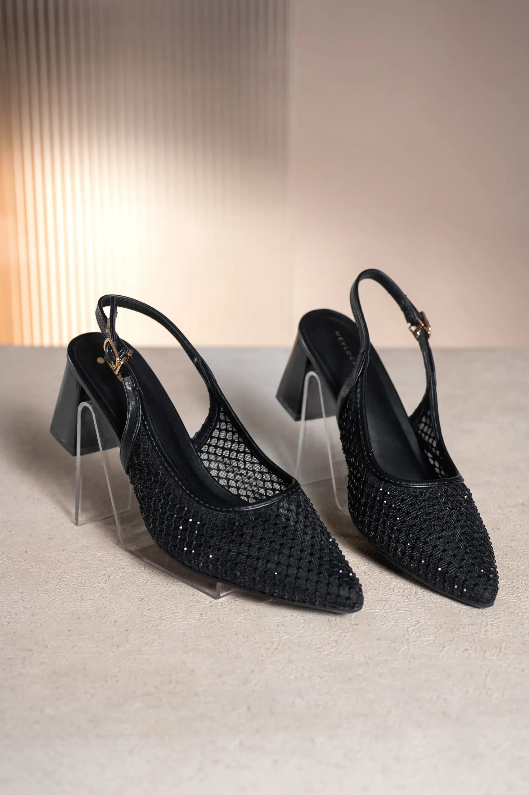 ROZE HEELS BLACK