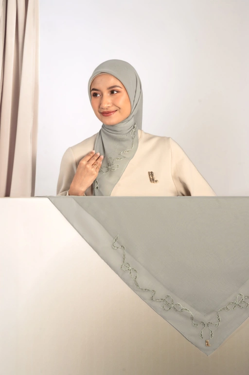 LACELLE RIBBON SCARF BASIL