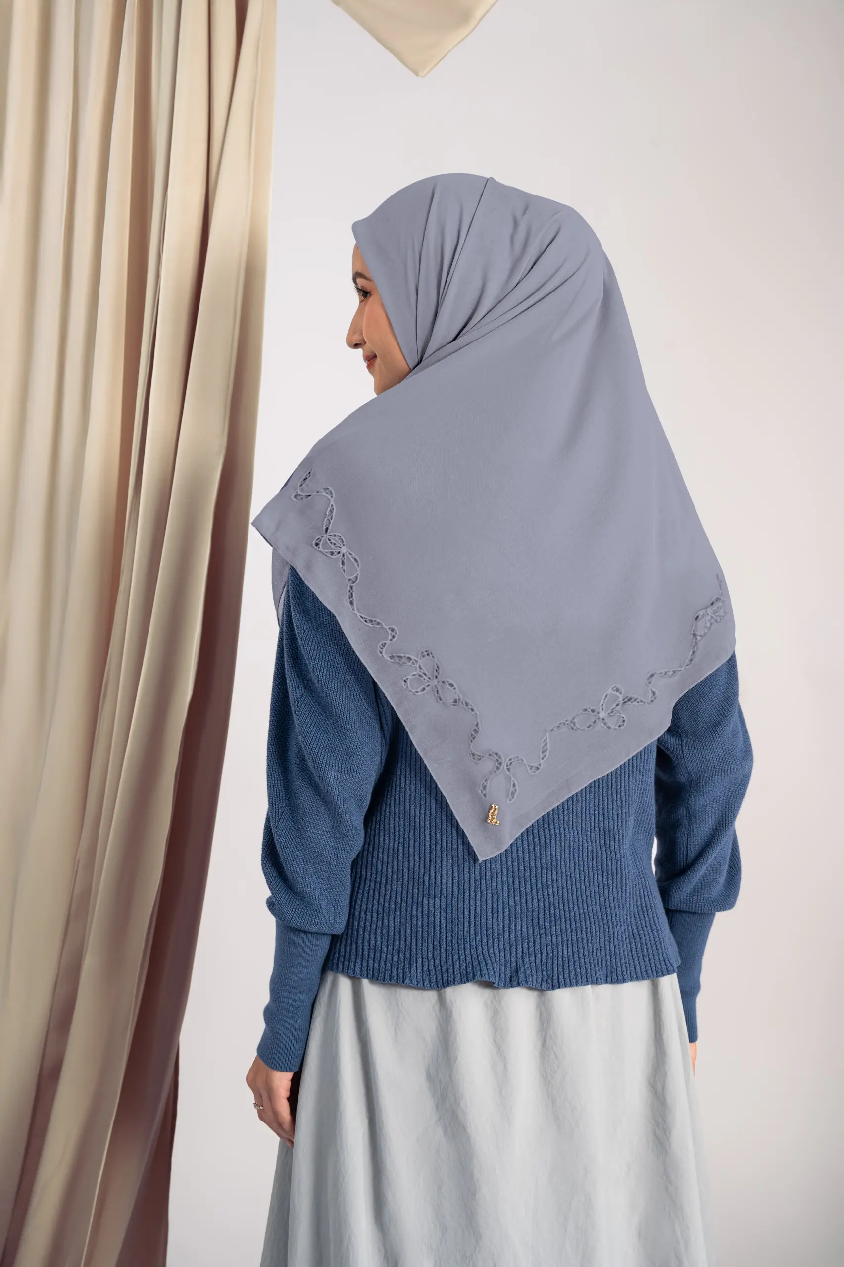 LACELLE RIBBON SCARF ASH