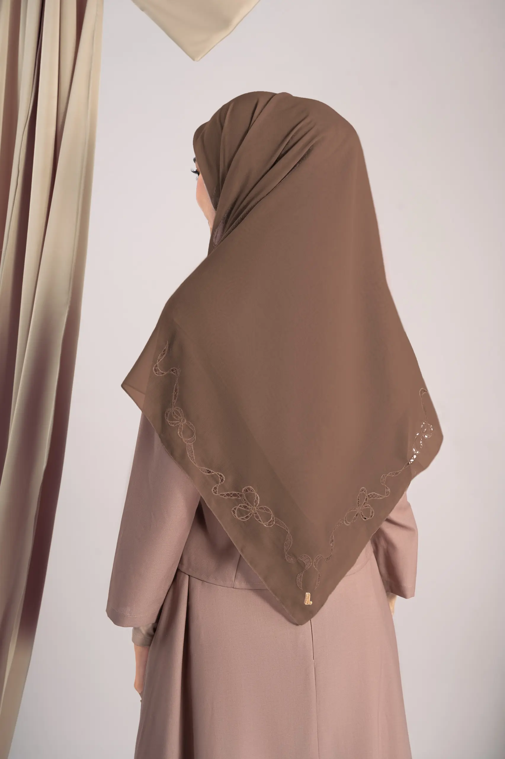 LACELLE RIBBON SCARF SEPIA