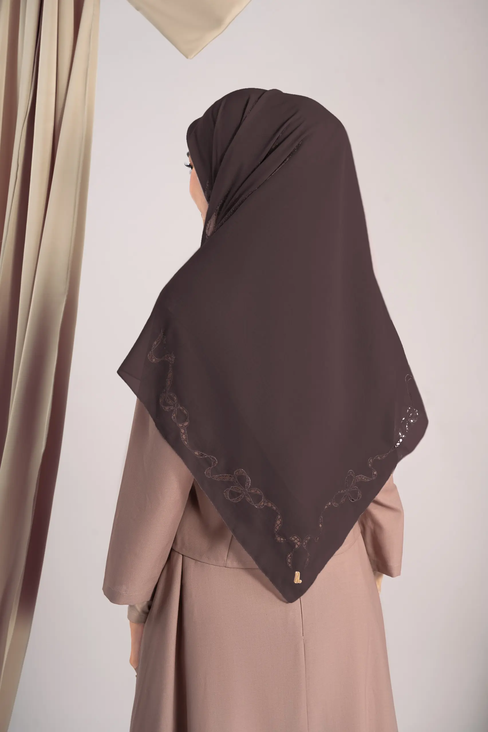 LACELLE RIBBON SCARF MAHOGANY