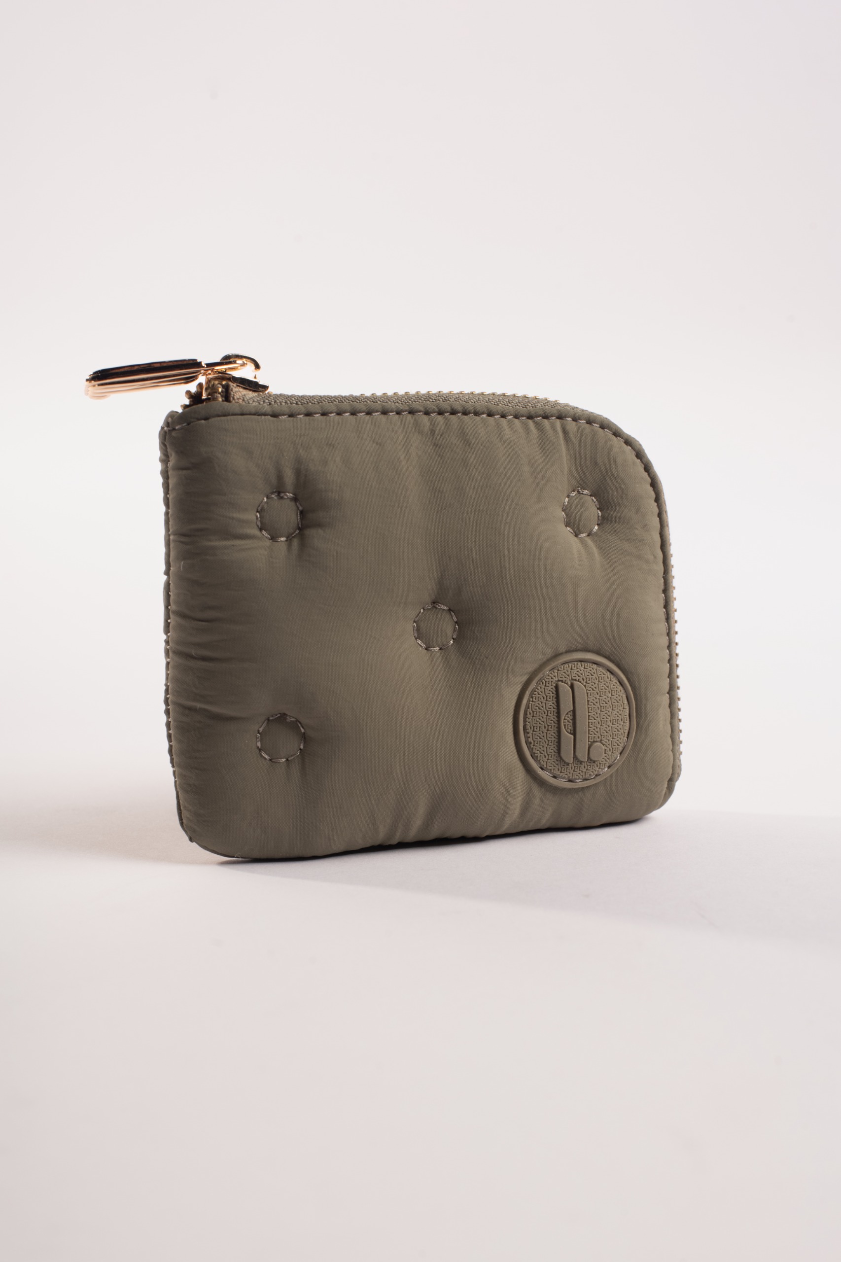 BOUTONNE WALLET TAUPE