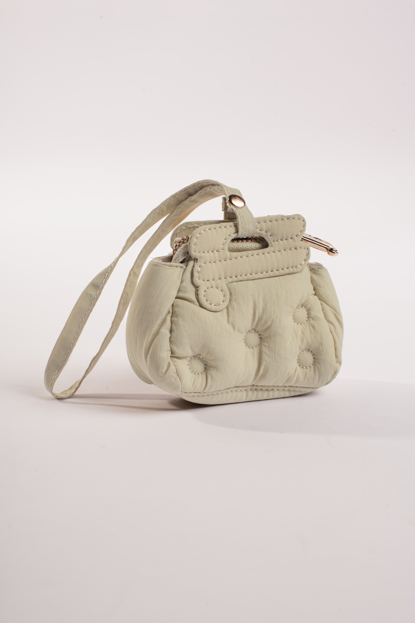 BOUTONNE POCKET BAG CHARM IVORY