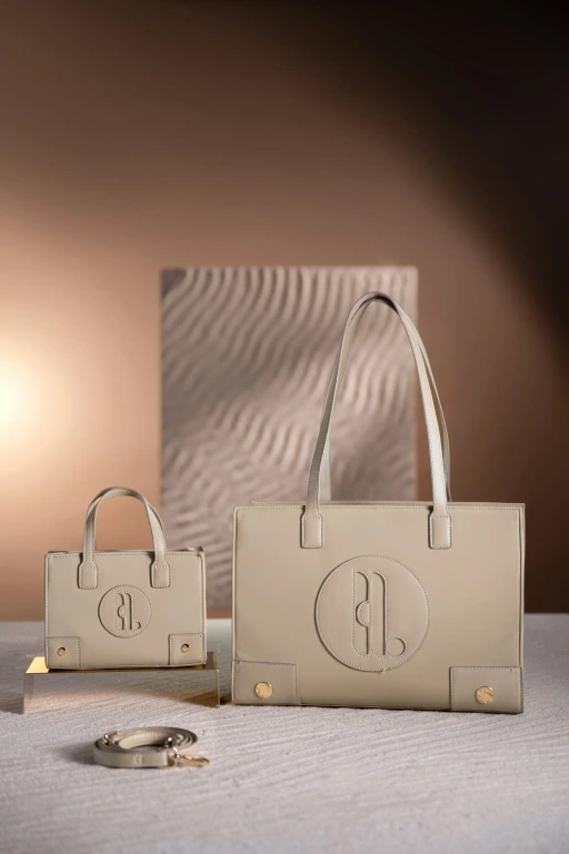 Image of TOKYO TOTEBAG BEIGE