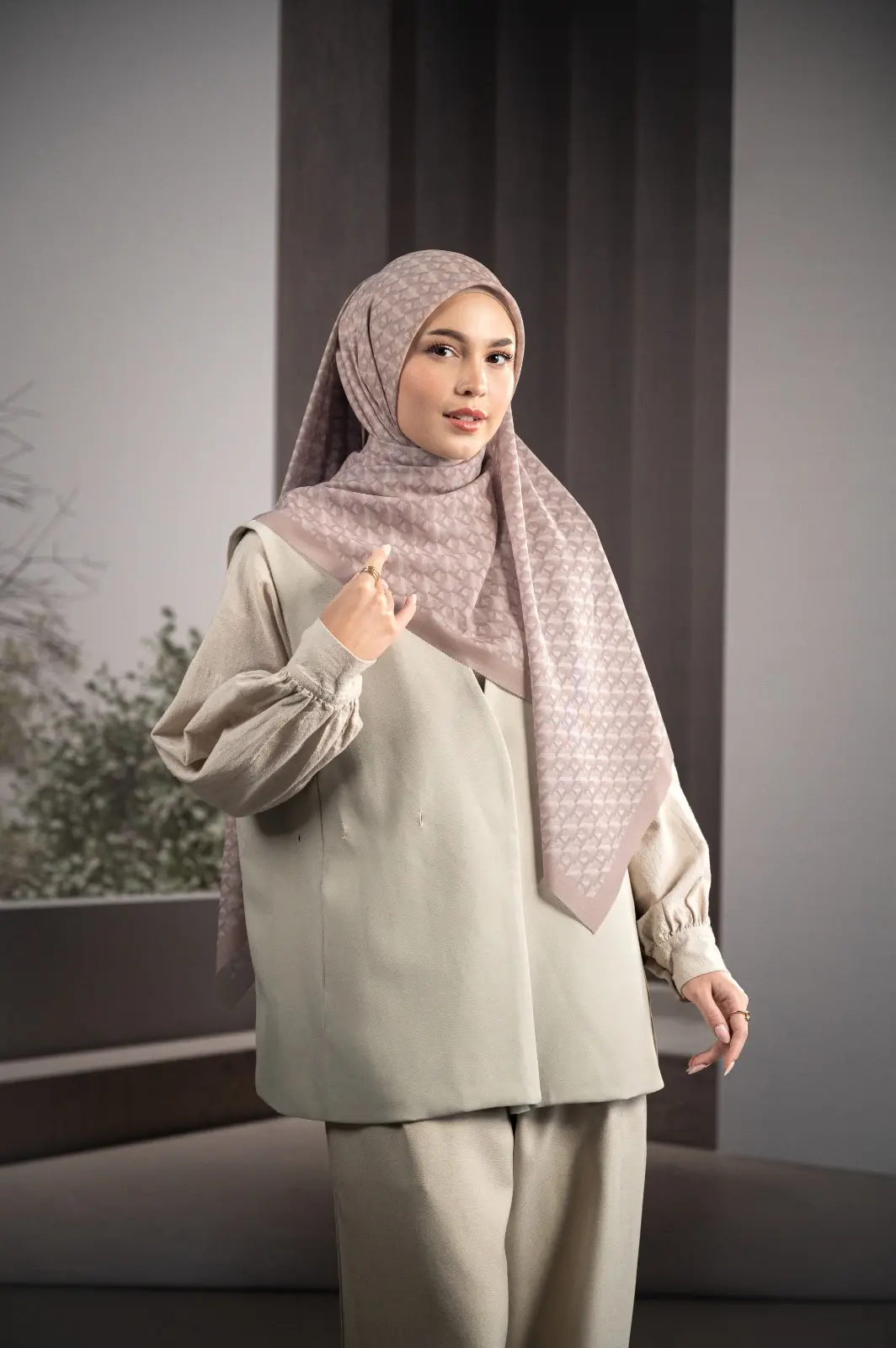 MODEGRAM DE H SCARF MOCCA