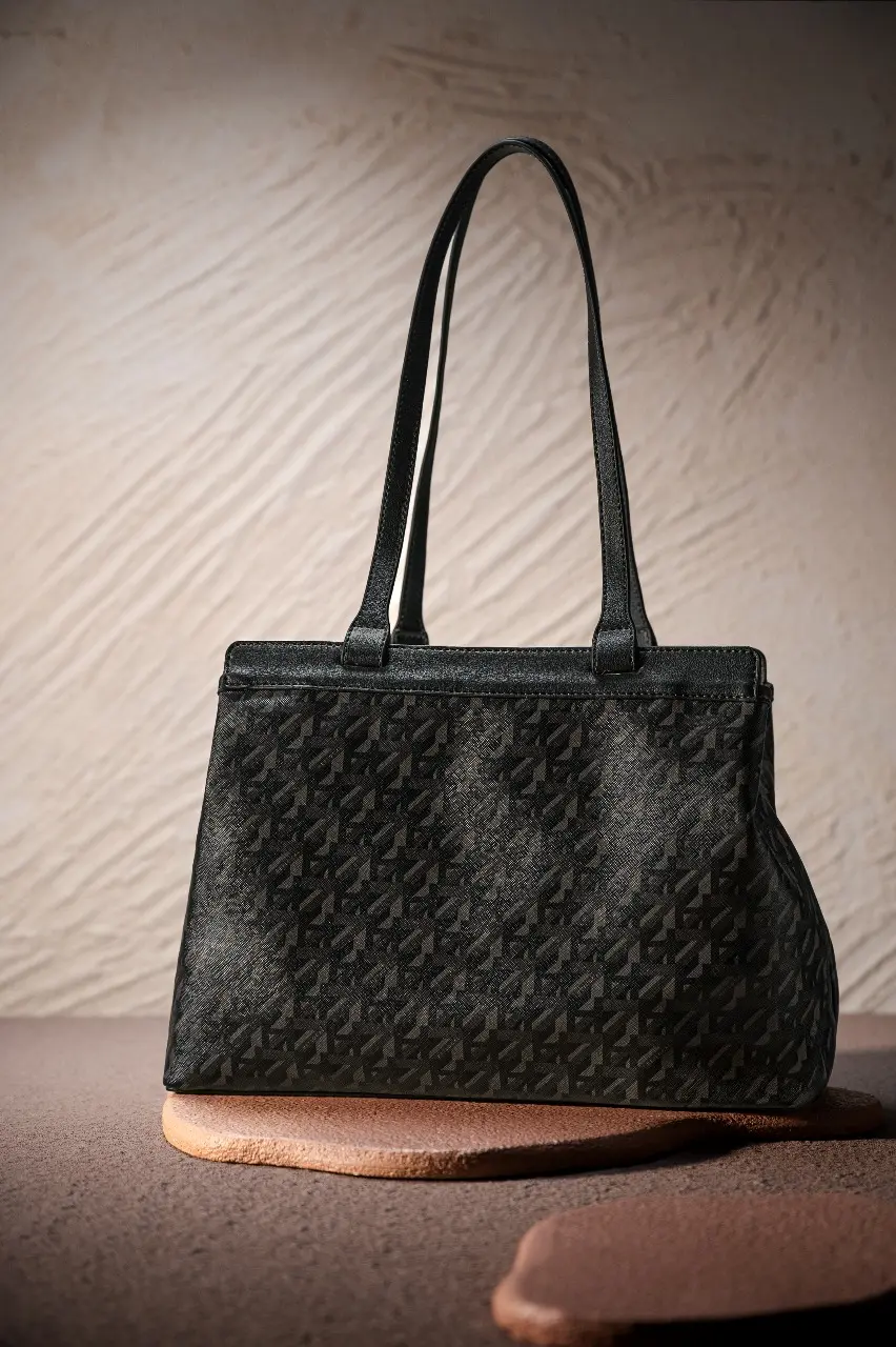MODEGRAM DE H DOTOTE BLACK