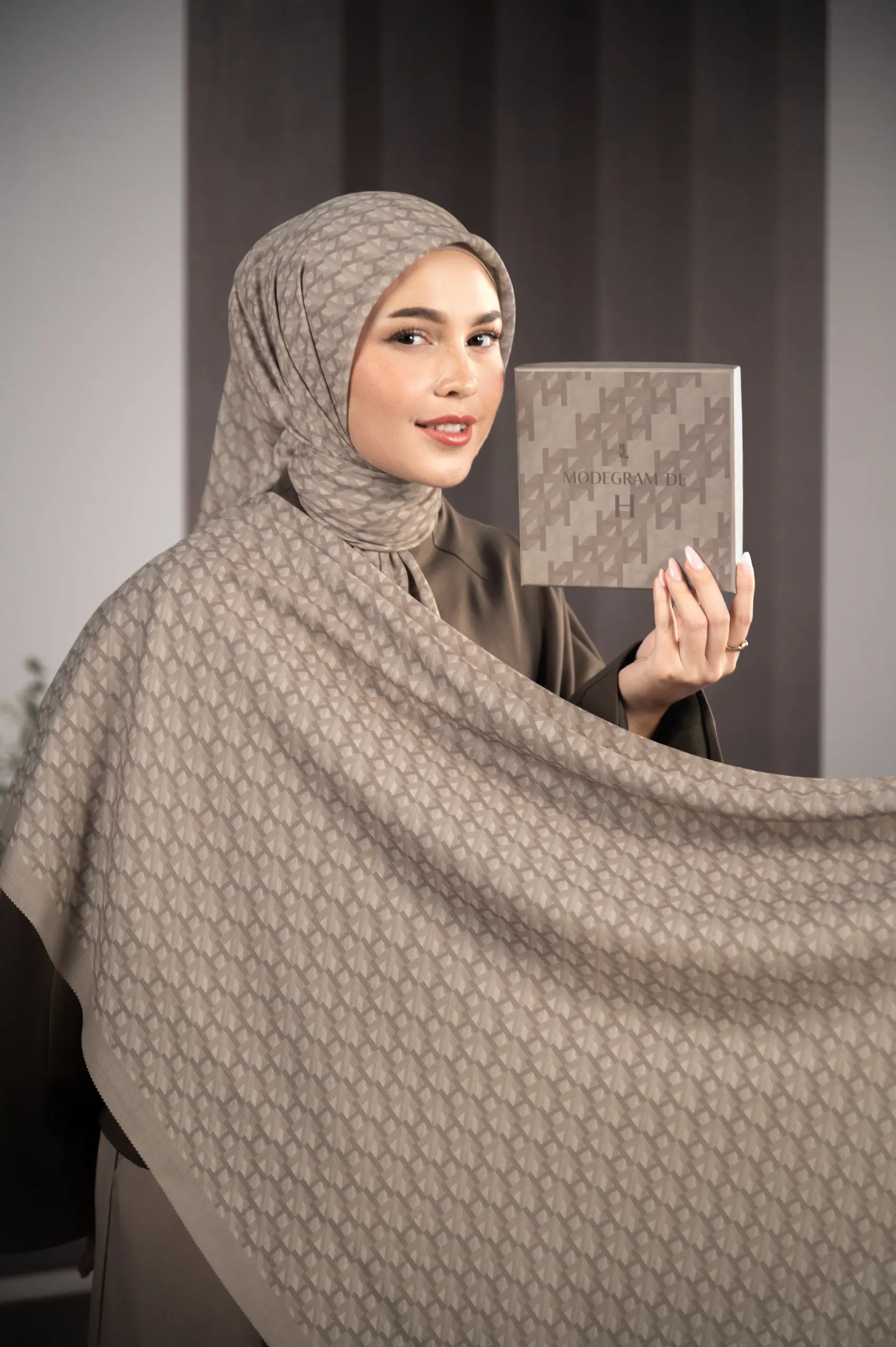 MODEGRAM DE H SCARF SIENNA