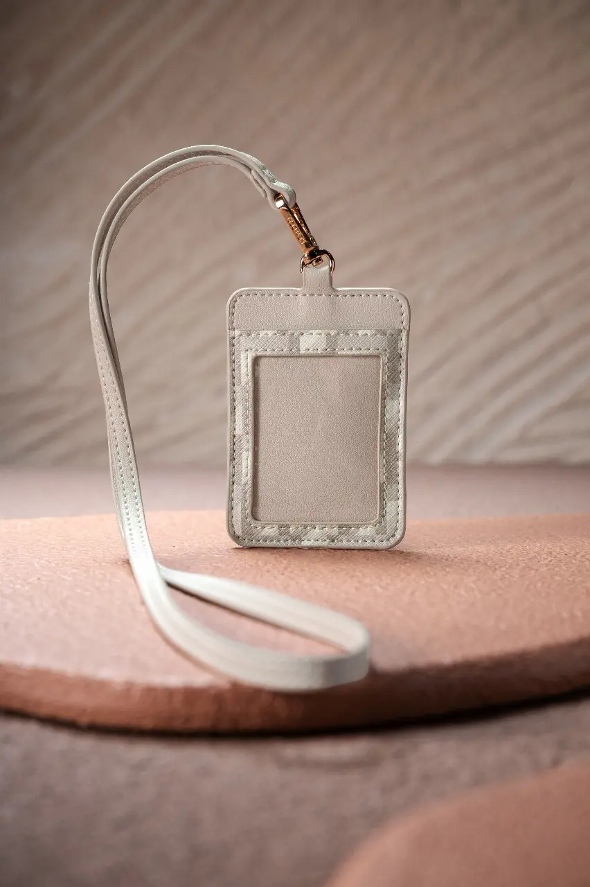 MODEGRAM DE H LANYARD CASHMERE