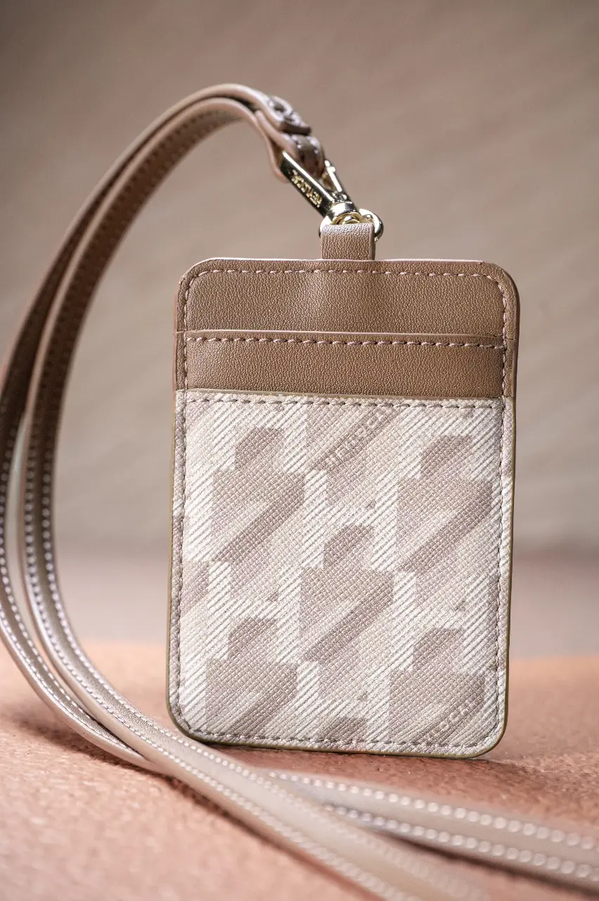 MODEGRAM DE H LANYARD MOCCA