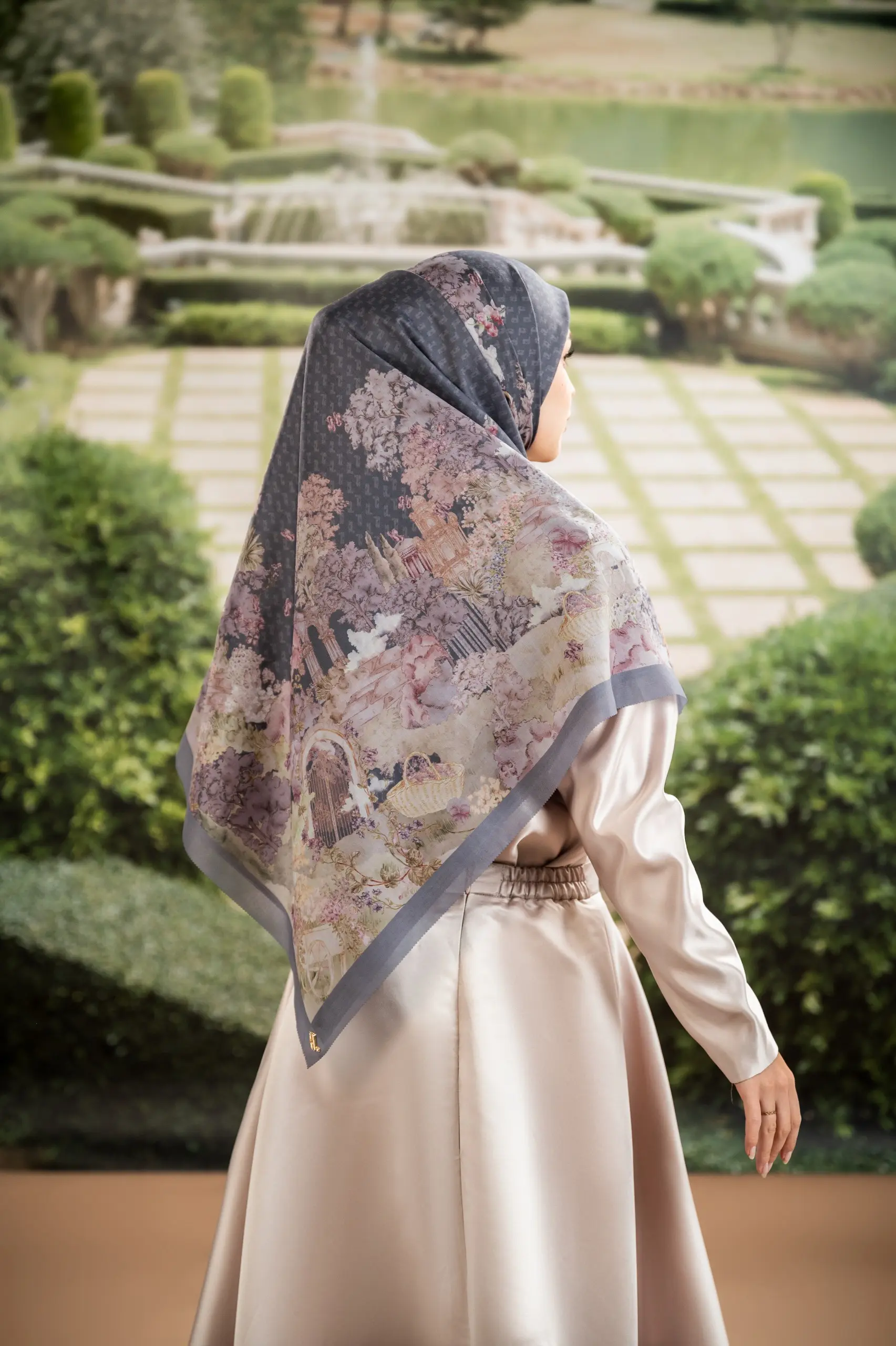 SOUNDS OF GARDEN SCARF ECLIPSE