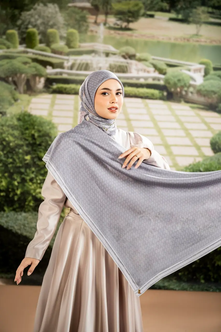 SOUNDS OF GARDEN SCARF DOVEY