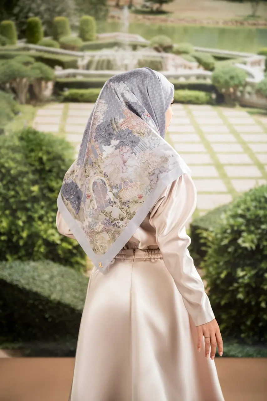 SOUNDS OF GARDEN SCARF DOVEY