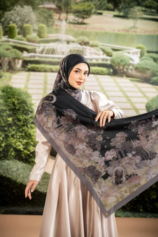 Image of SOUNDS OF GARDEN SCARF ASTER