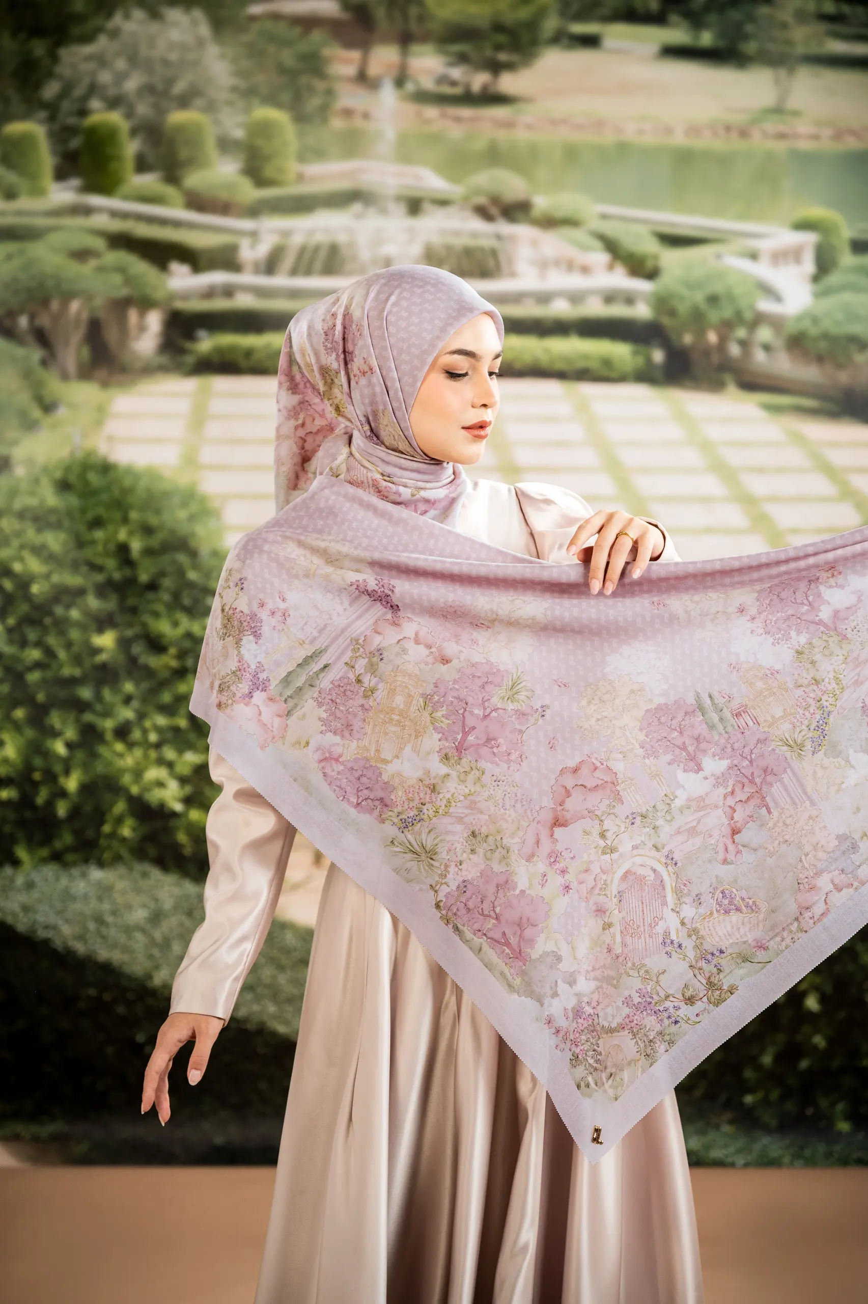 SOUNDS OF GARDEN SCARF ROSETTA