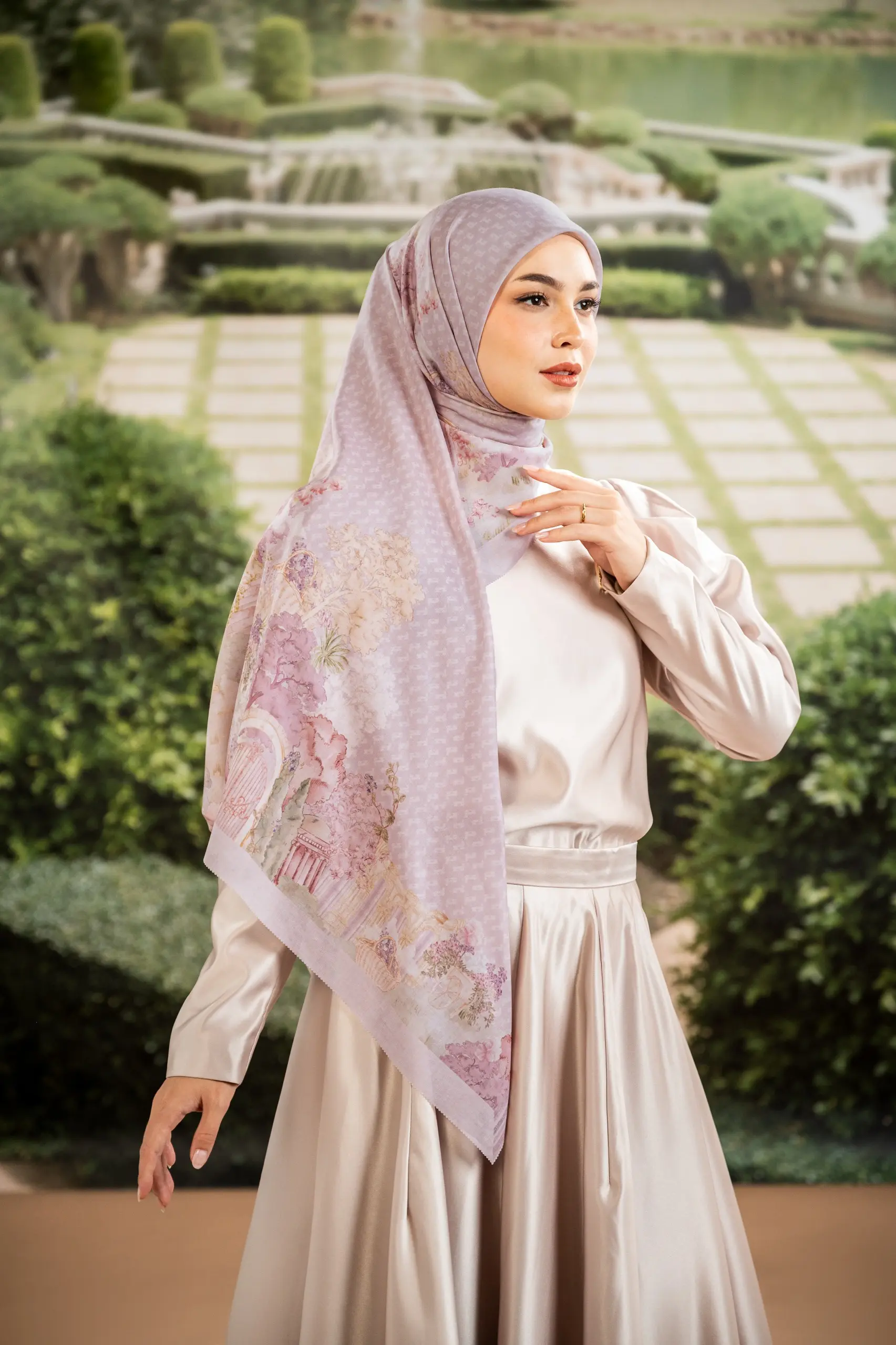SOUNDS OF GARDEN SCARF ROSETTA