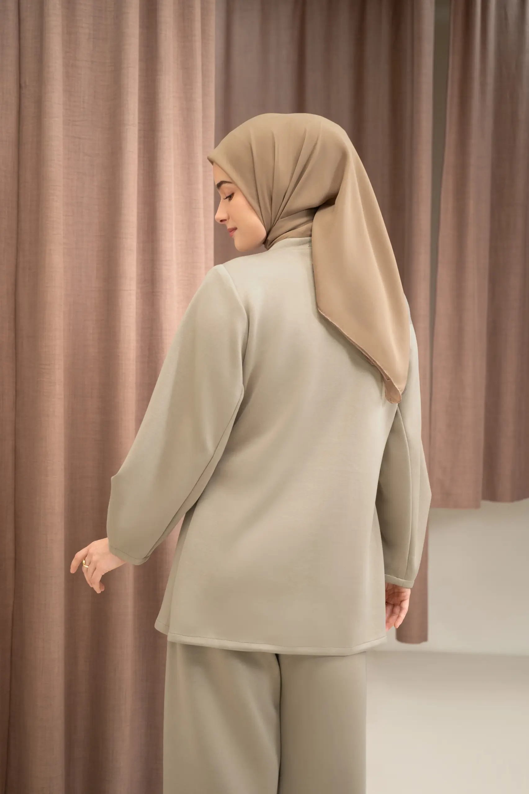 ARC TOP TAUPE